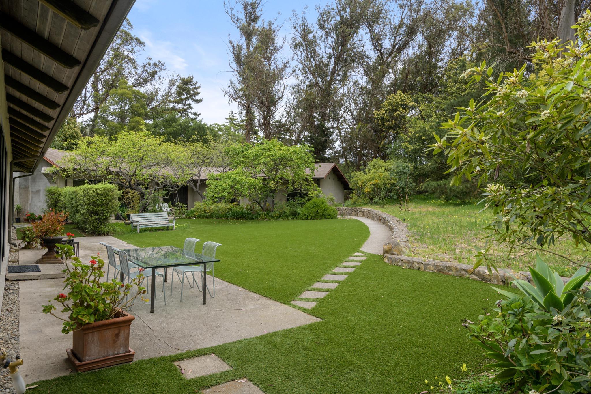 Santa Barbara, California 93108, United States, 4 Bedrooms Bedrooms, ,4 BathroomsBathrooms,Residential,Active,112932