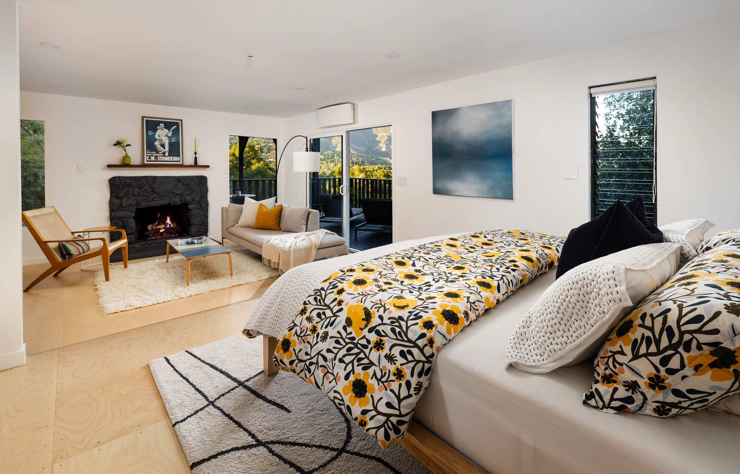 Santa Barbara, California 93103, United States, 3 Bedrooms Bedrooms, ,3 BathroomsBathrooms,Residential,Active,196079