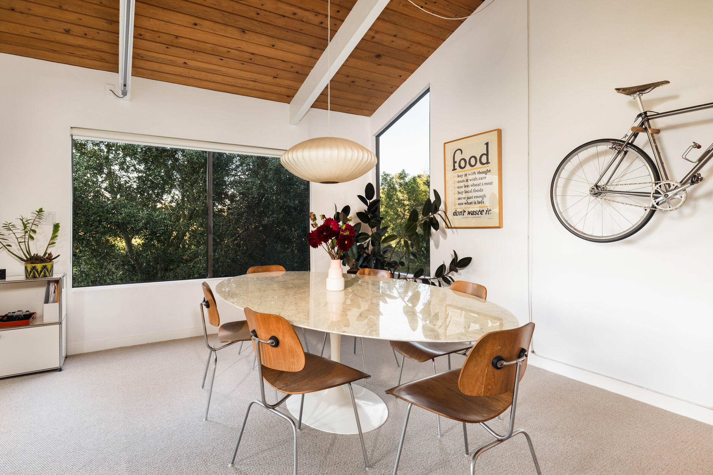 Santa Barbara, California 93103, United States, 3 Bedrooms Bedrooms, ,3 BathroomsBathrooms,Residential,Active,196079