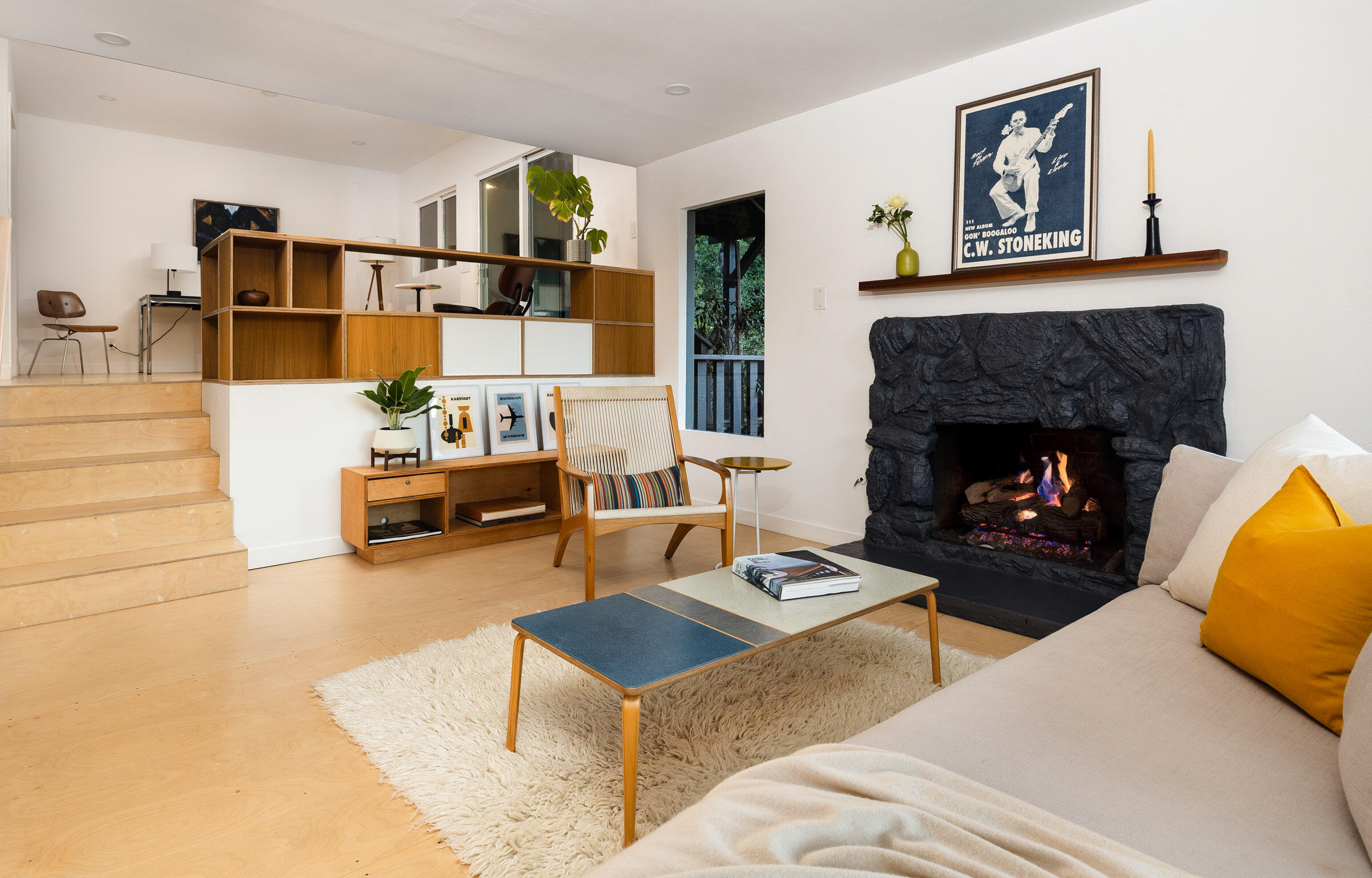 Santa Barbara, California 93103, United States, 3 Bedrooms Bedrooms, ,3 BathroomsBathrooms,Residential,Active,196079