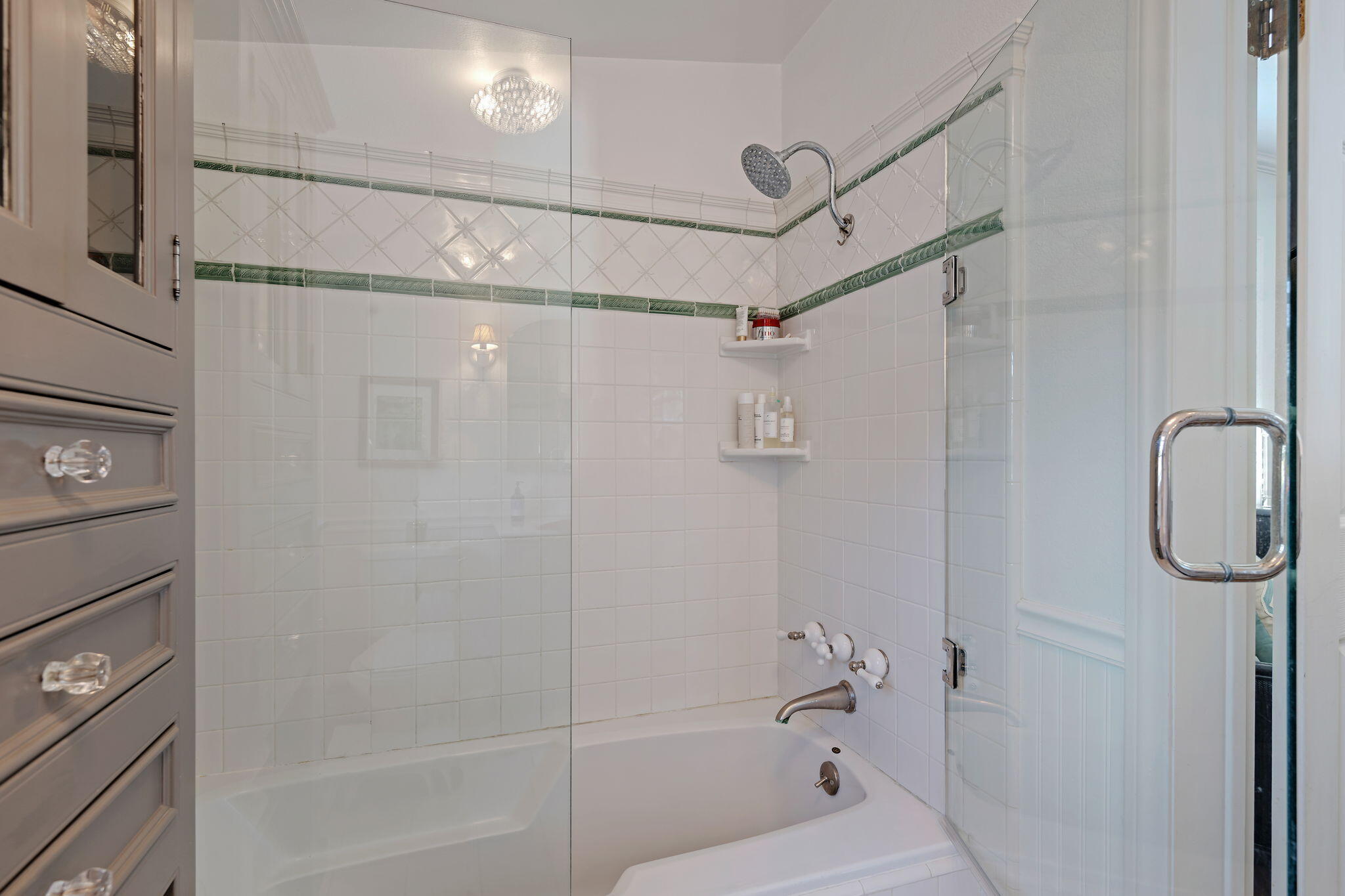 Santa Barbara, California 93105, United States, 3 Bedrooms Bedrooms, ,2 BathroomsBathrooms,Residential,Active,119344