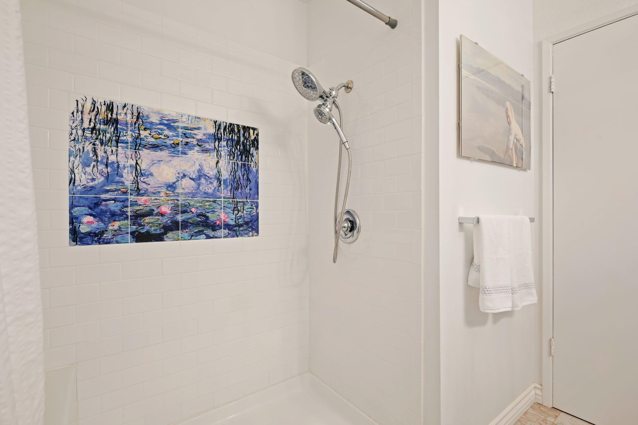 Goleta, California 93117, United States, 2 Bedrooms Bedrooms, ,1 BathroomBathrooms,Residential,Pending,87721