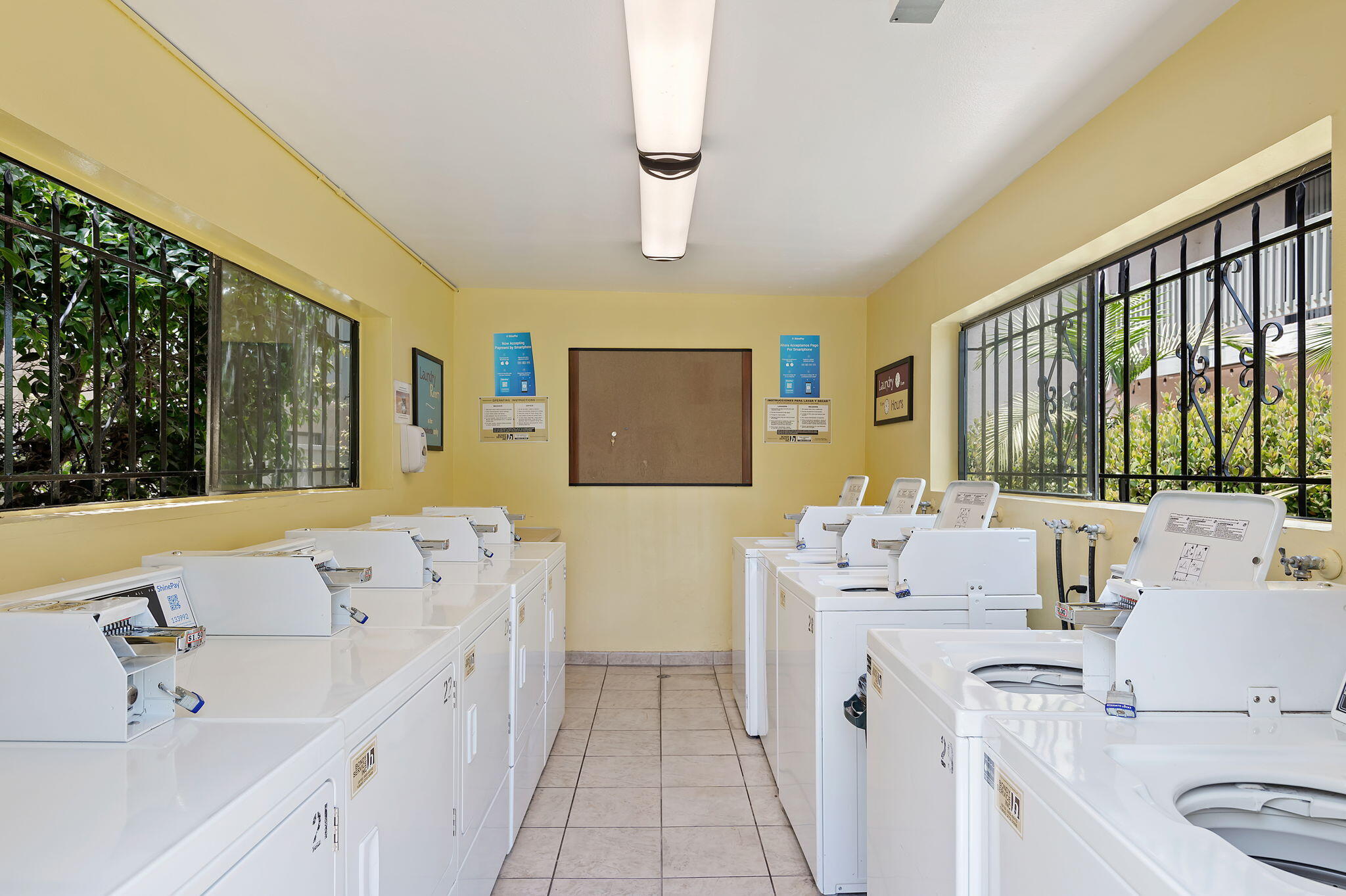 Goleta, California 93117, United States, 2 Bedrooms Bedrooms, ,1 BathroomBathrooms,Residential,Pending,87721