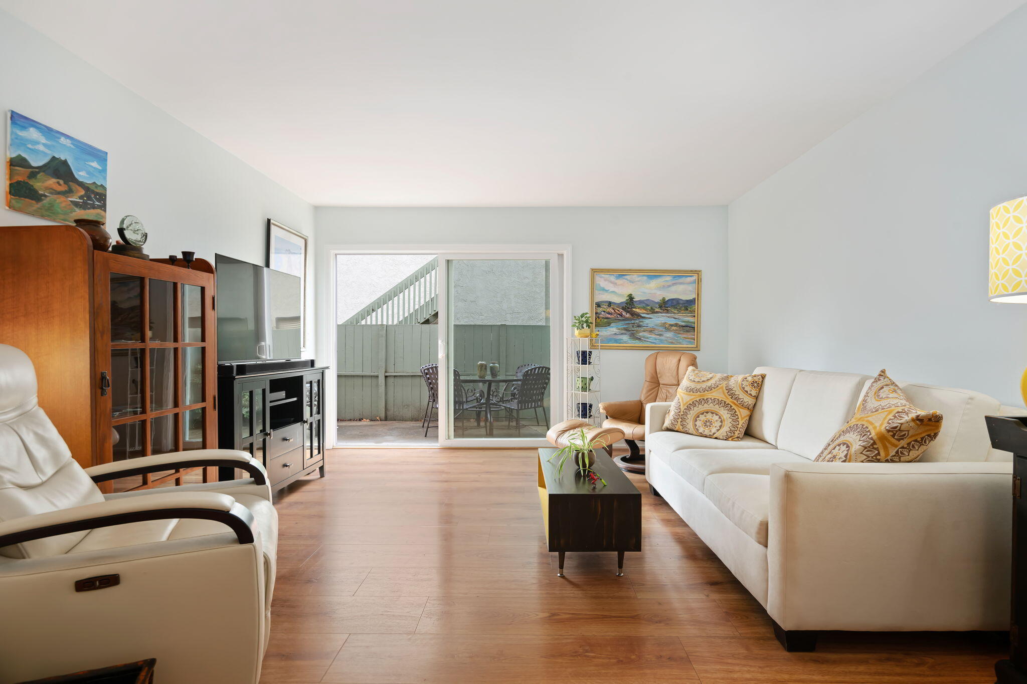 Goleta, California 93117, United States, 2 Bedrooms Bedrooms, ,1 BathroomBathrooms,Residential,Pending,87721