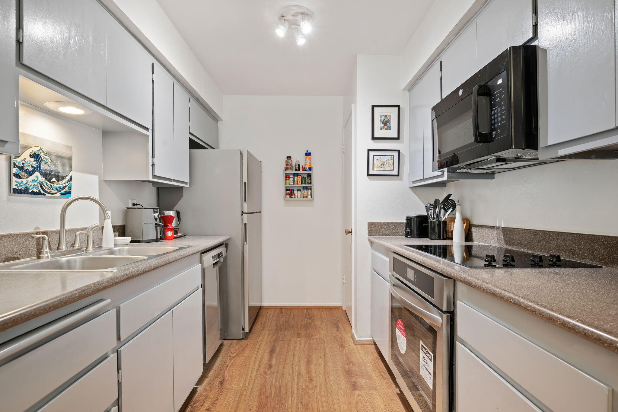 Goleta, California 93117, United States, 2 Bedrooms Bedrooms, ,1 BathroomBathrooms,Residential,Pending,87721