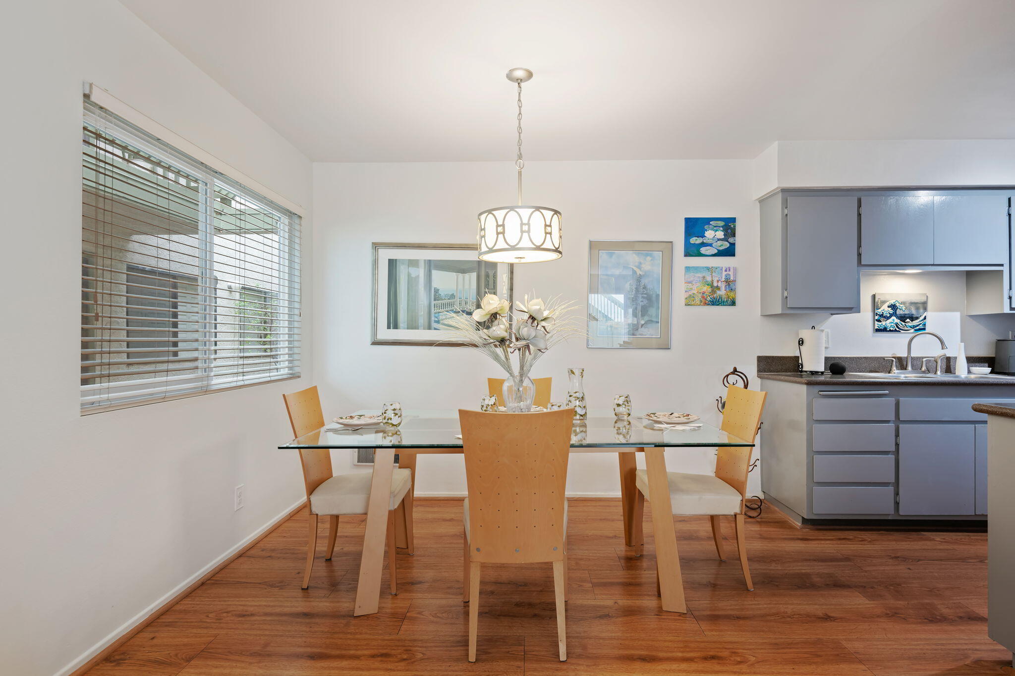 Goleta, California 93117, United States, 2 Bedrooms Bedrooms, ,1 BathroomBathrooms,Residential,Pending,87721