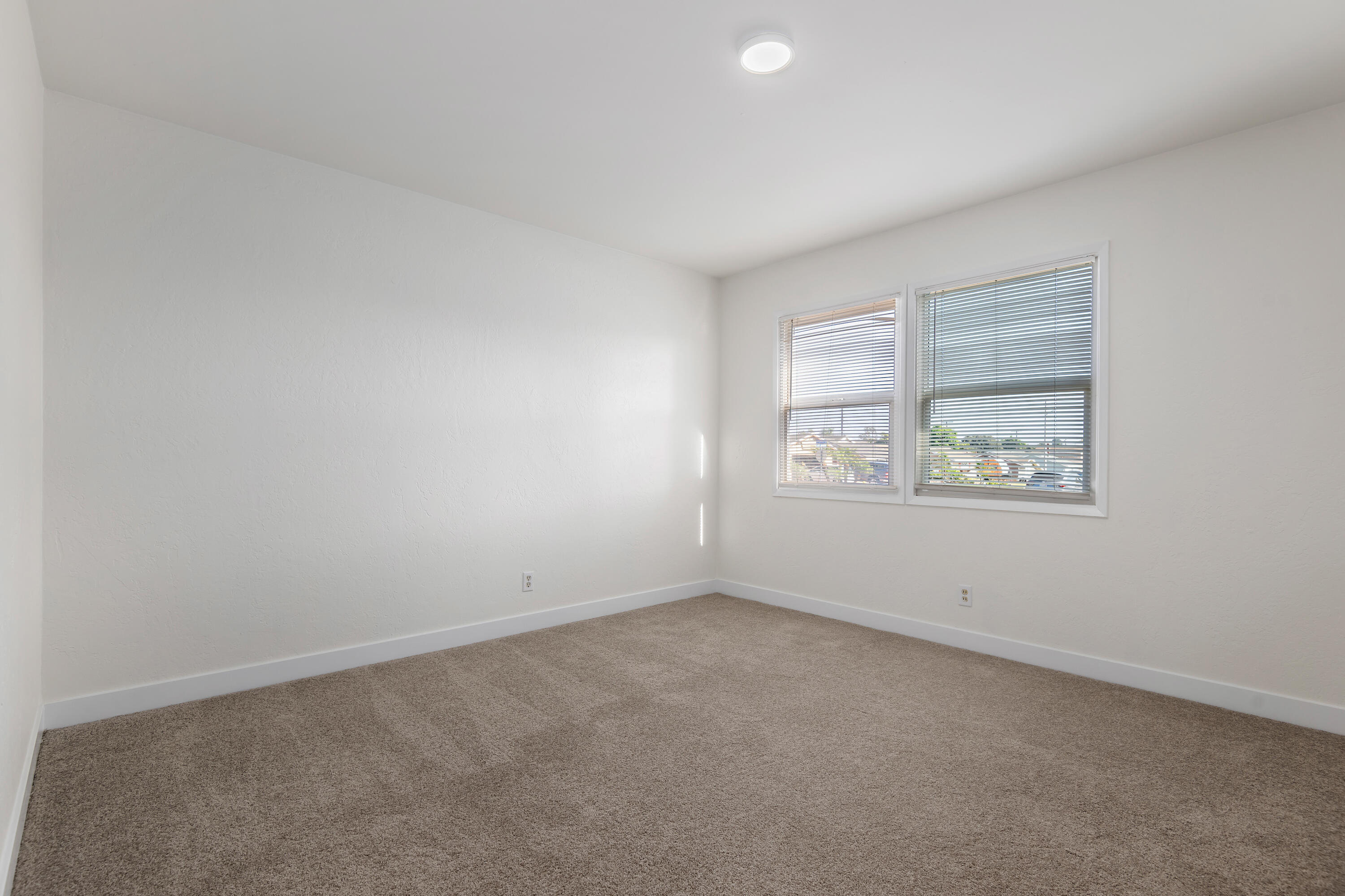 Ventura, California 93003, United States, 3 Bedrooms Bedrooms, ,2 BathroomsBathrooms,Residential,Active,213032