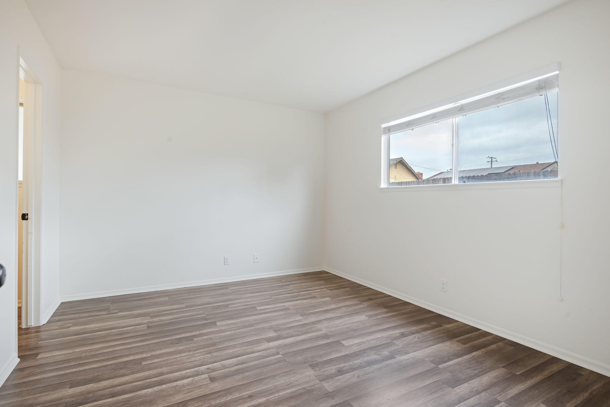 Oxnard, California 93036, United States, 3 Bedrooms Bedrooms, ,2 BathroomsBathrooms,Residential,Pending,180994