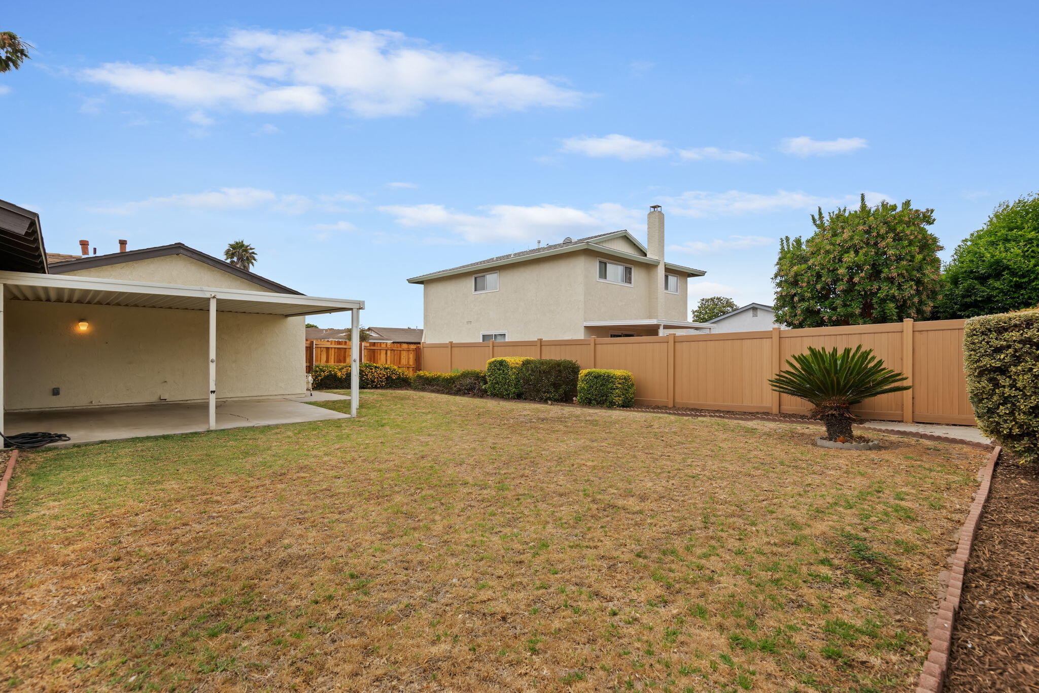 Oxnard, California 93036, United States, 3 Bedrooms Bedrooms, ,2 BathroomsBathrooms,Residential,Pending,180994