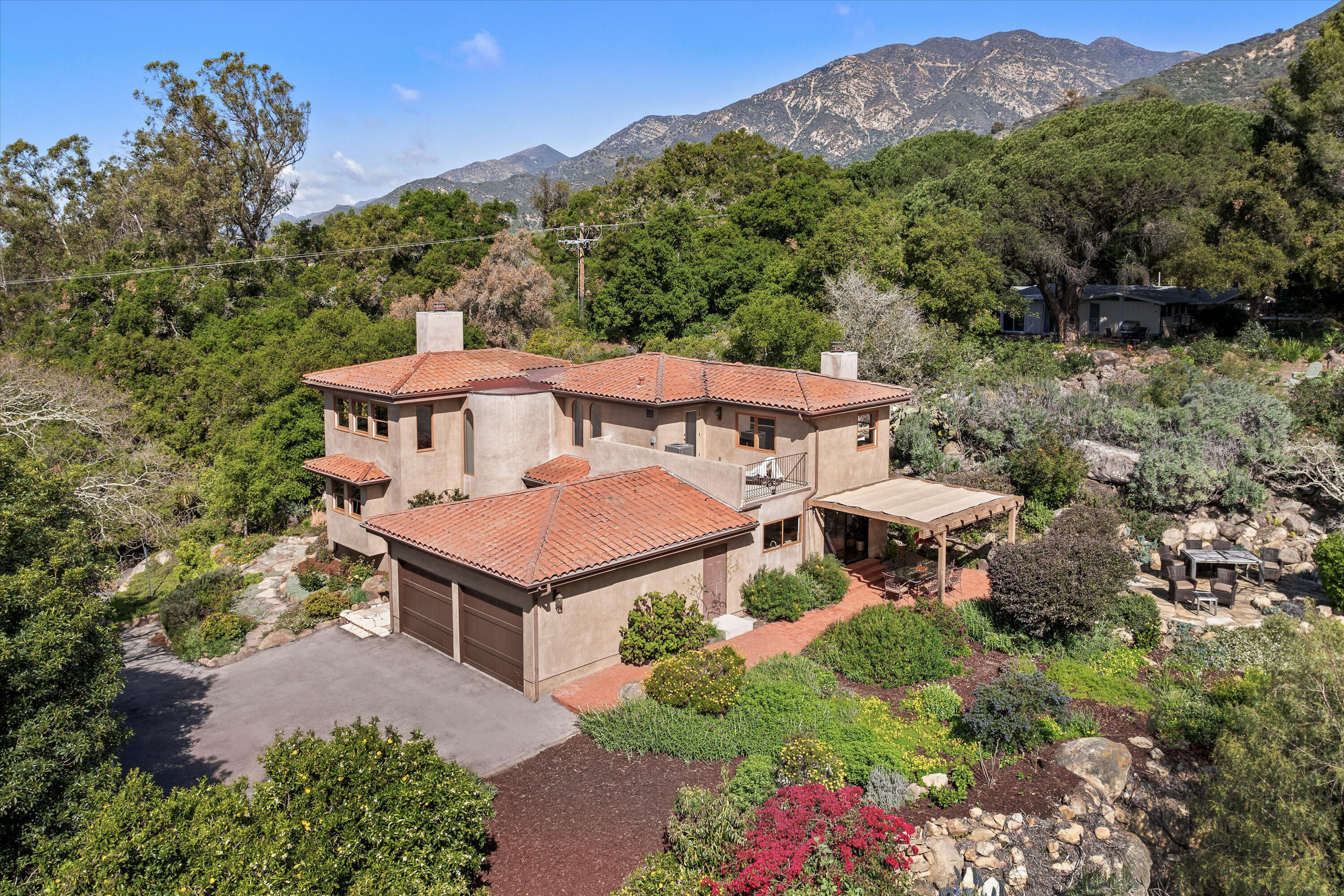 Santa Barbara, California 93108, United States, 3 Bedrooms Bedrooms, ,3 BathroomsBathrooms,Residential,Active,103665