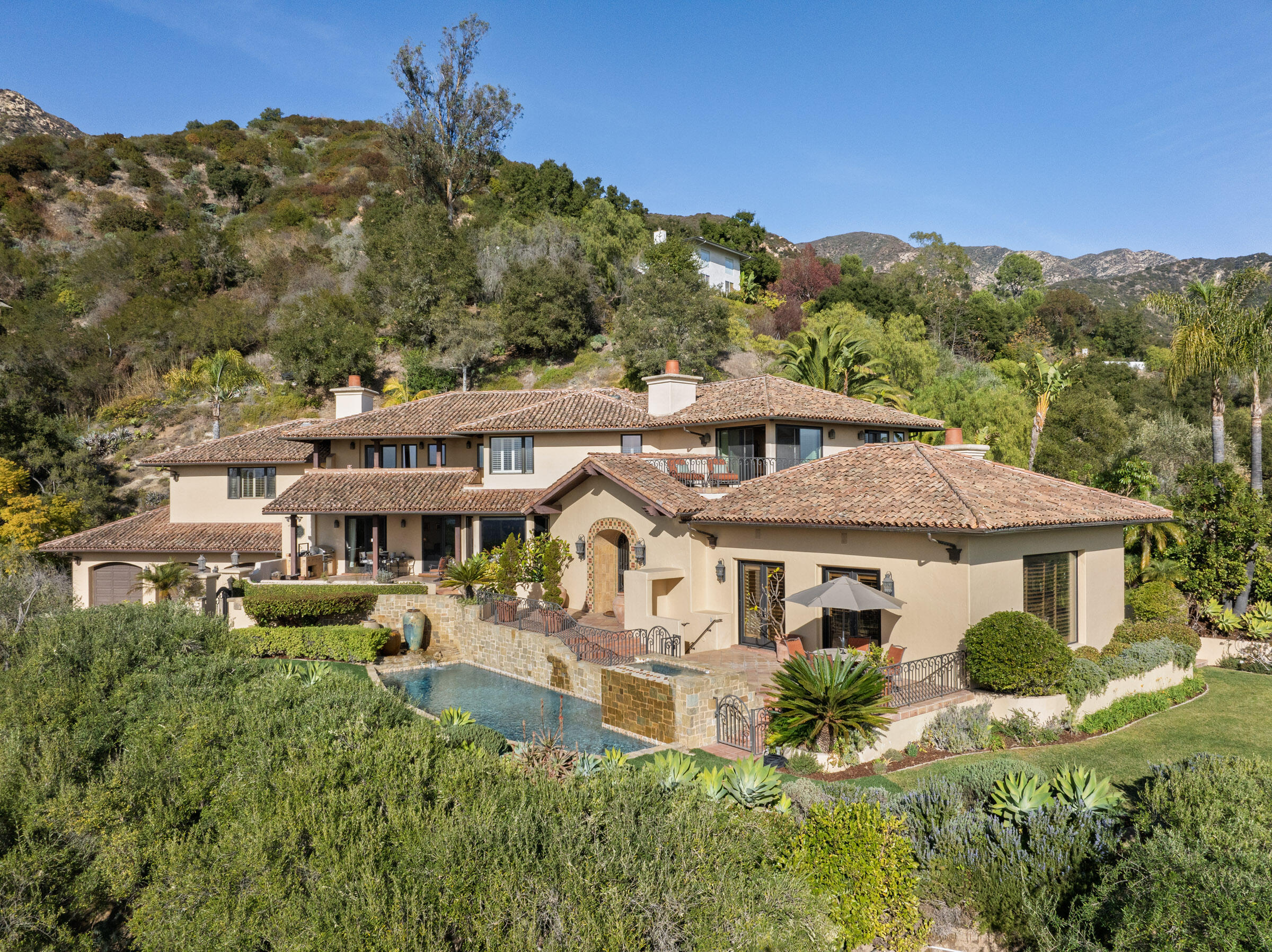 Montecito, California 93108, United States, 5 Bedrooms Bedrooms, ,6 BathroomsBathrooms,Residential,Active,104411