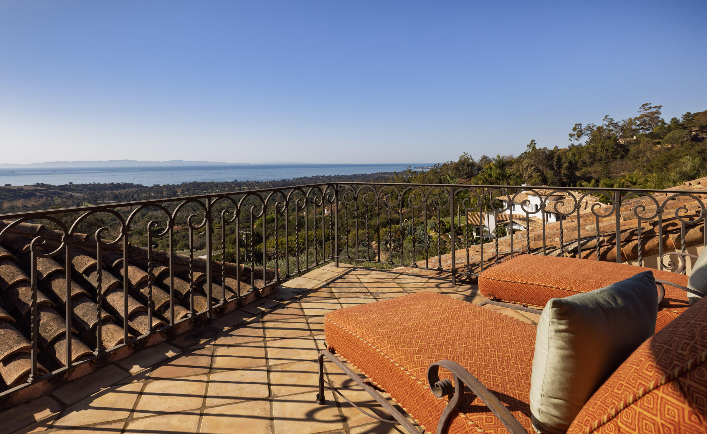 Montecito, California 93108, United States, 5 Bedrooms Bedrooms, ,6 BathroomsBathrooms,Residential,Active,104411