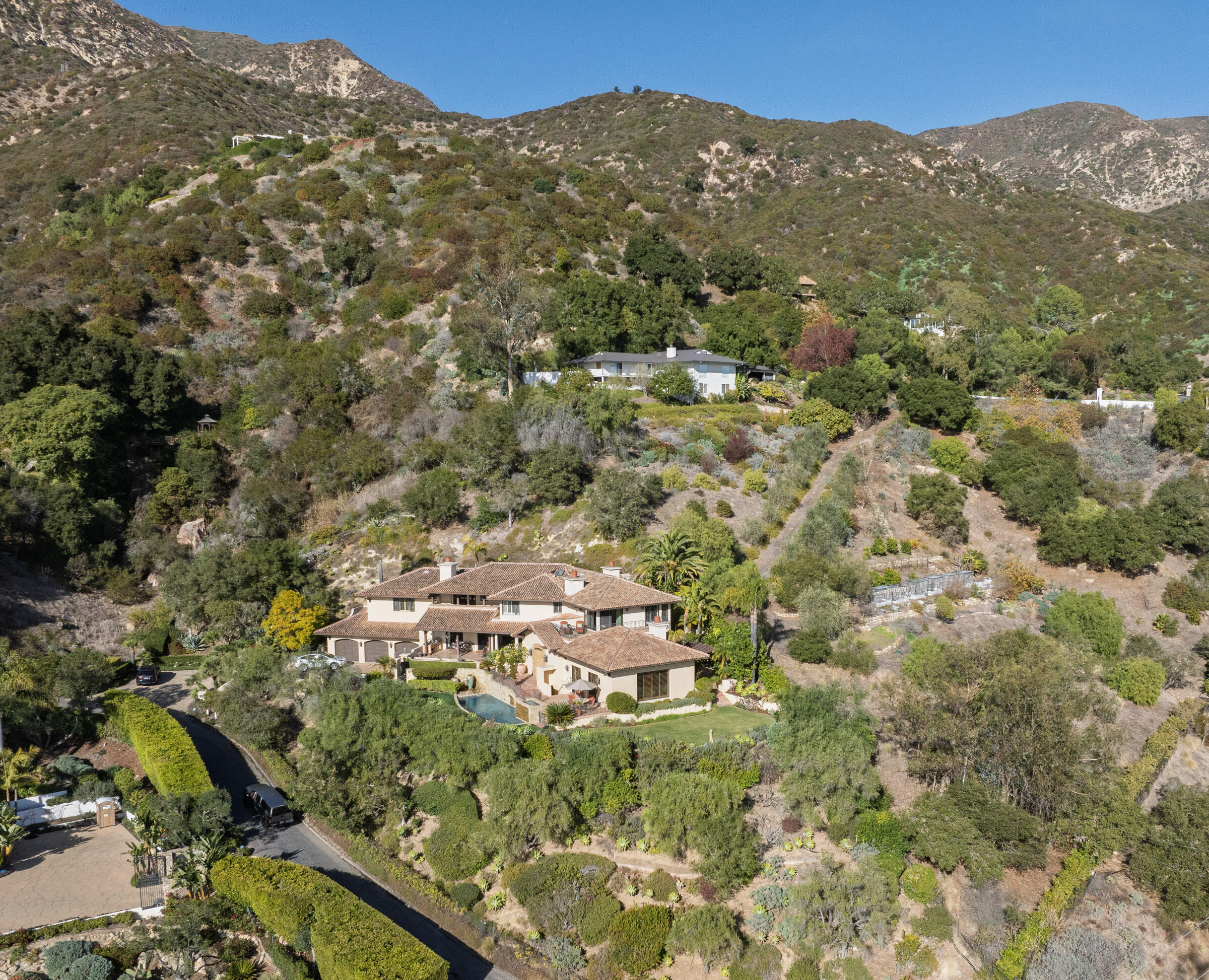 Montecito, California 93108, United States, 5 Bedrooms Bedrooms, ,6 BathroomsBathrooms,Residential,Active,104411