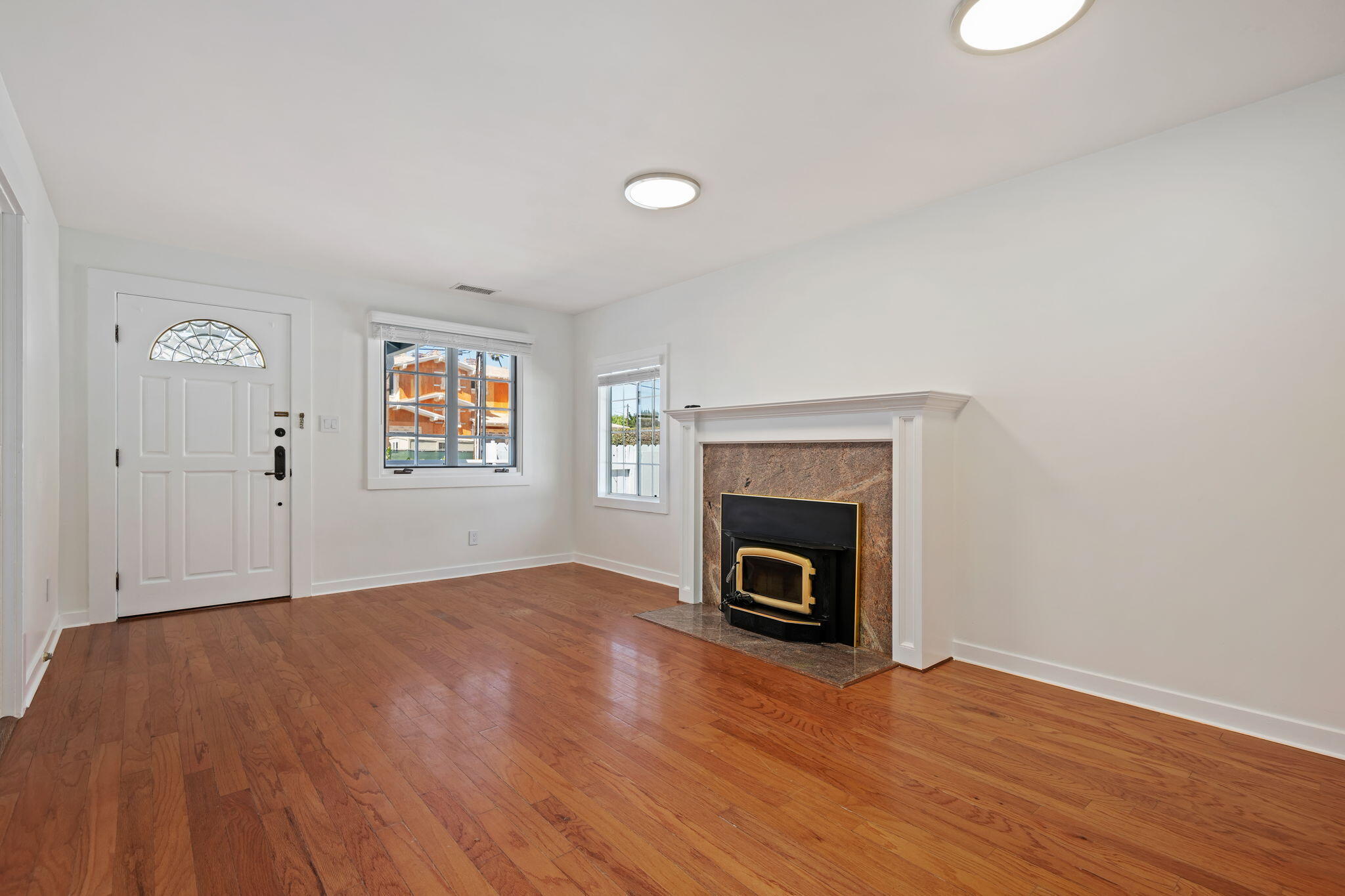 4928 8th Street