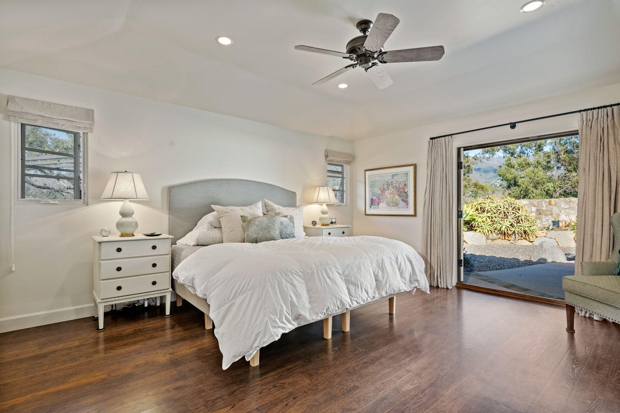 Santa Barbara, California 93105, United States, 3 Bedrooms Bedrooms, ,3 BathroomsBathrooms,Residential,Pending,2175