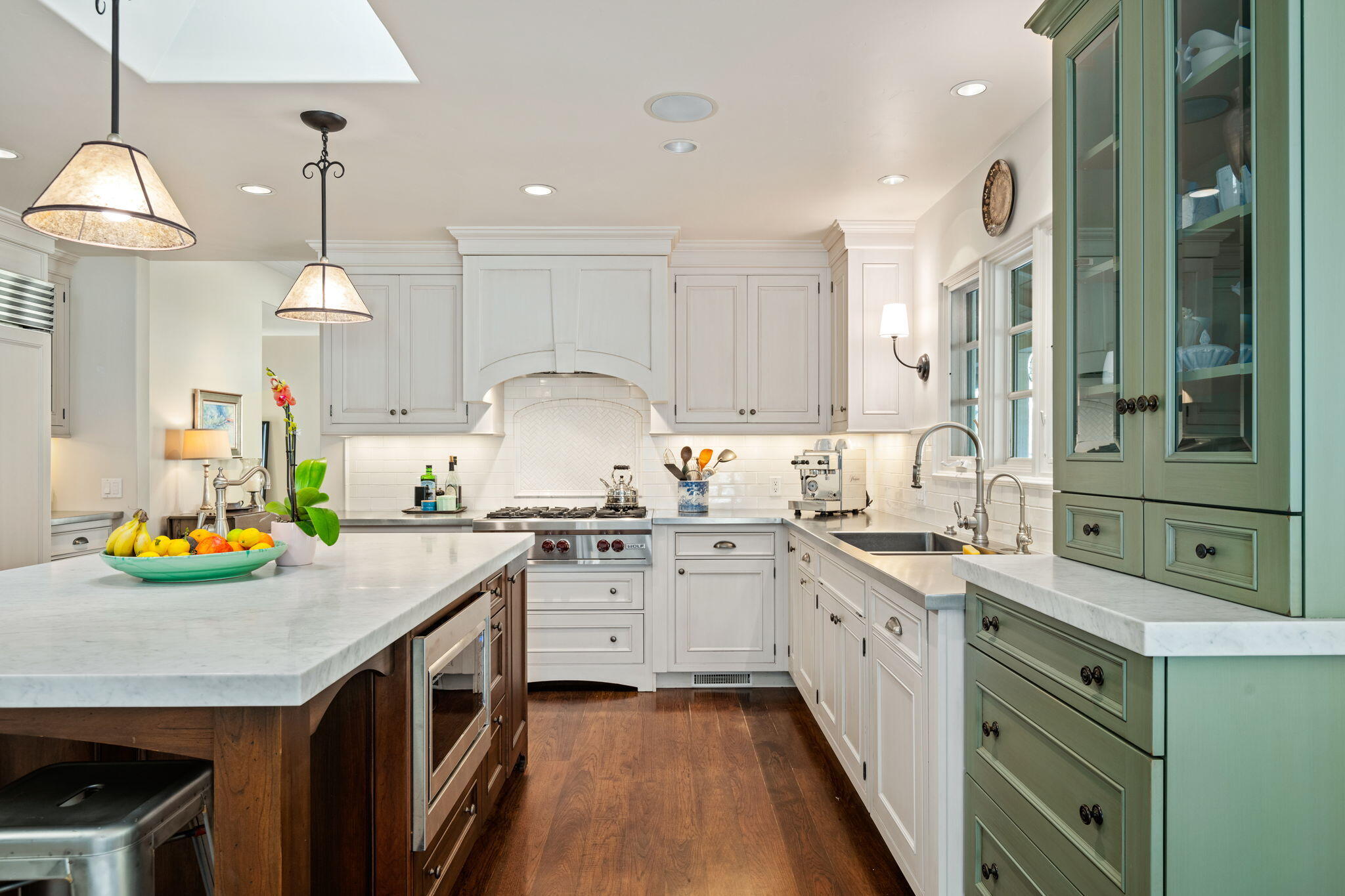 Santa Barbara, California 93105, United States, 3 Bedrooms Bedrooms, ,3 BathroomsBathrooms,Residential,Pending,2175