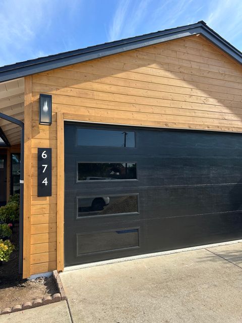 Photo of 674 Burtis Street, SANTA BARBARA, CA 93111 (MLS # 26-1010)