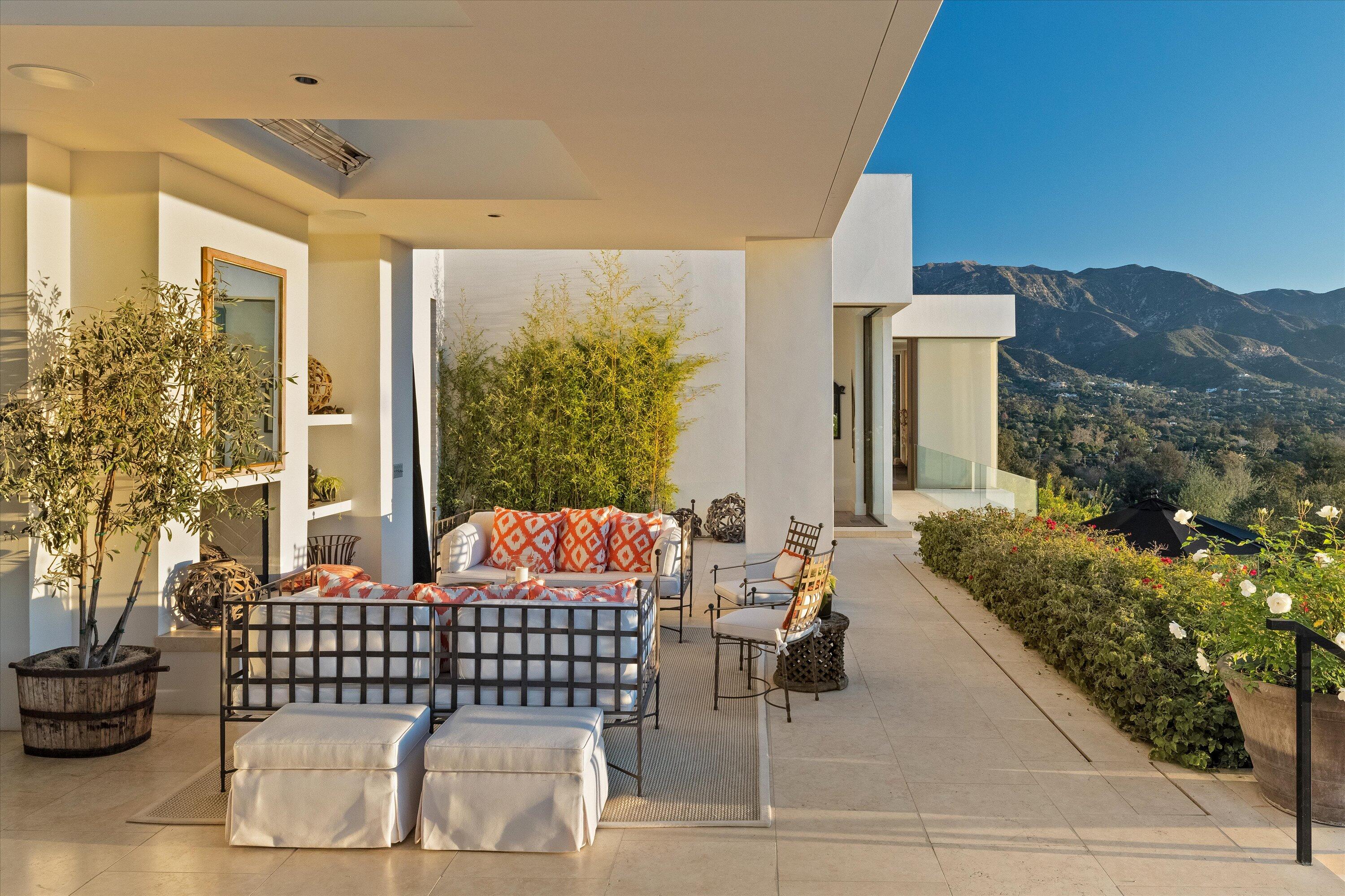 Montecito, California 93108, United States, 5 Bedrooms Bedrooms, ,6 BathroomsBathrooms,Residential,Active,22573