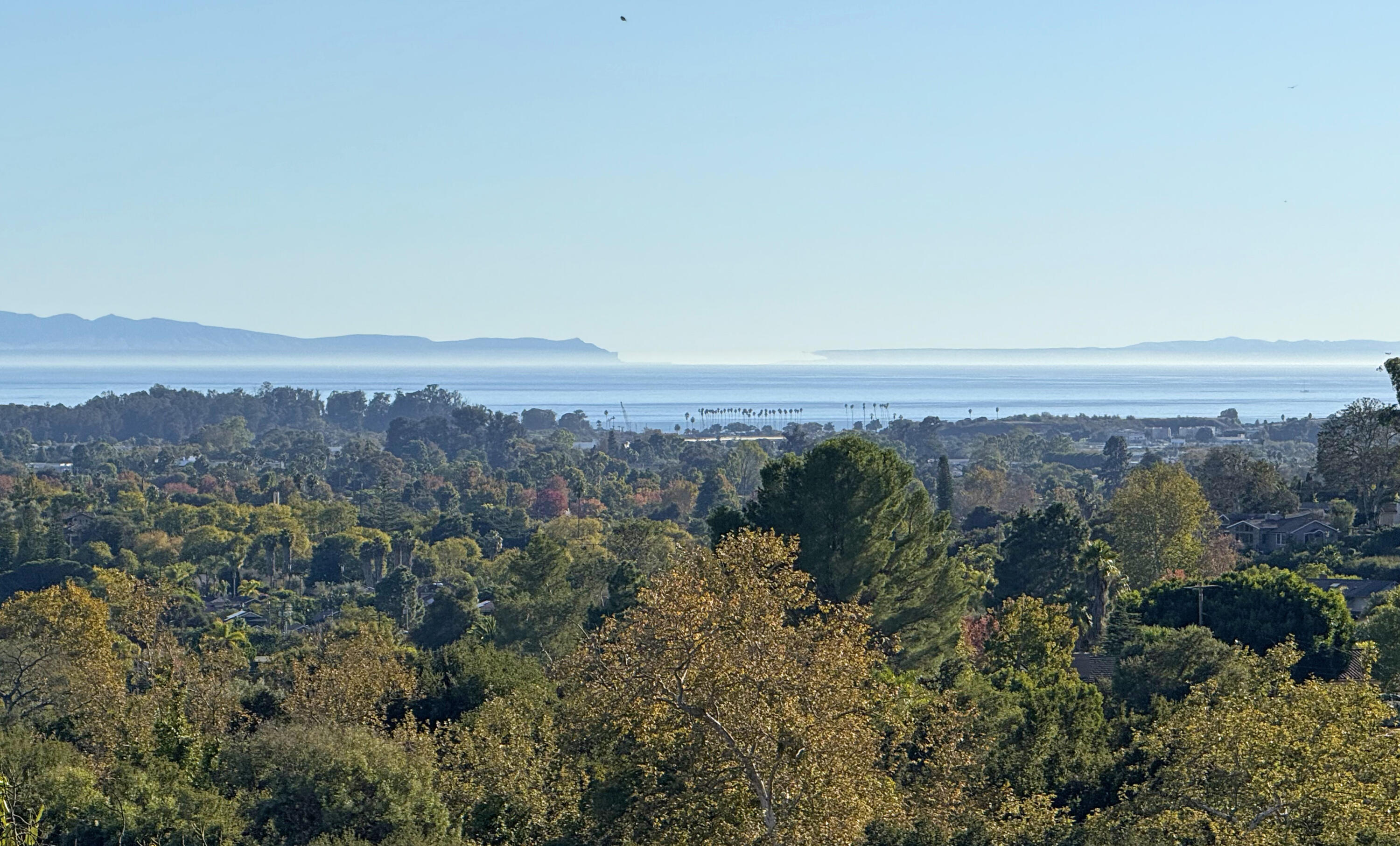 Santa Barbara, California 93111, United States, 4 Bedrooms Bedrooms, ,3 BathroomsBathrooms,Residential,Pending,237516