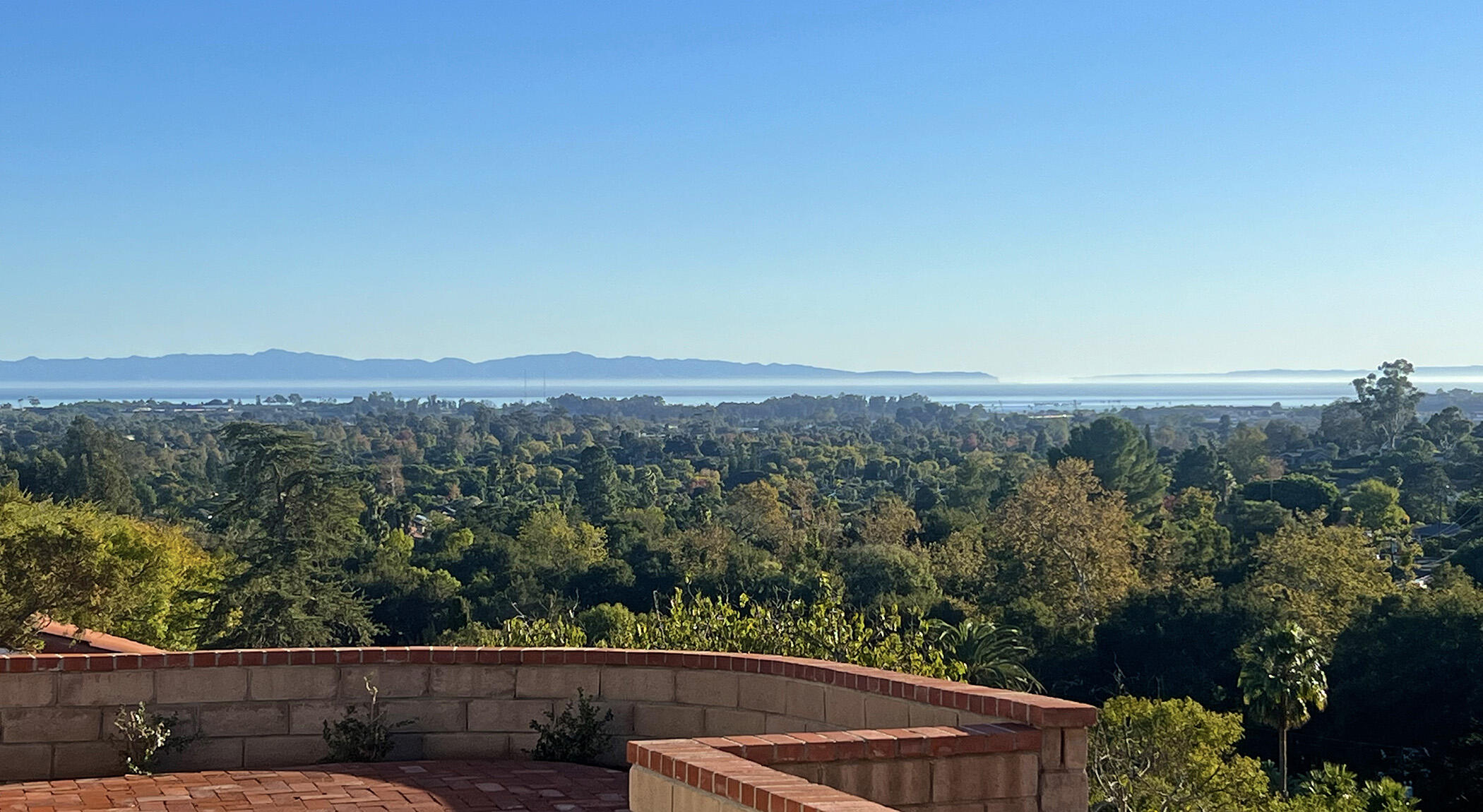 Santa Barbara, California 93111, United States, 4 Bedrooms Bedrooms, ,3 BathroomsBathrooms,Residential,Pending,237516