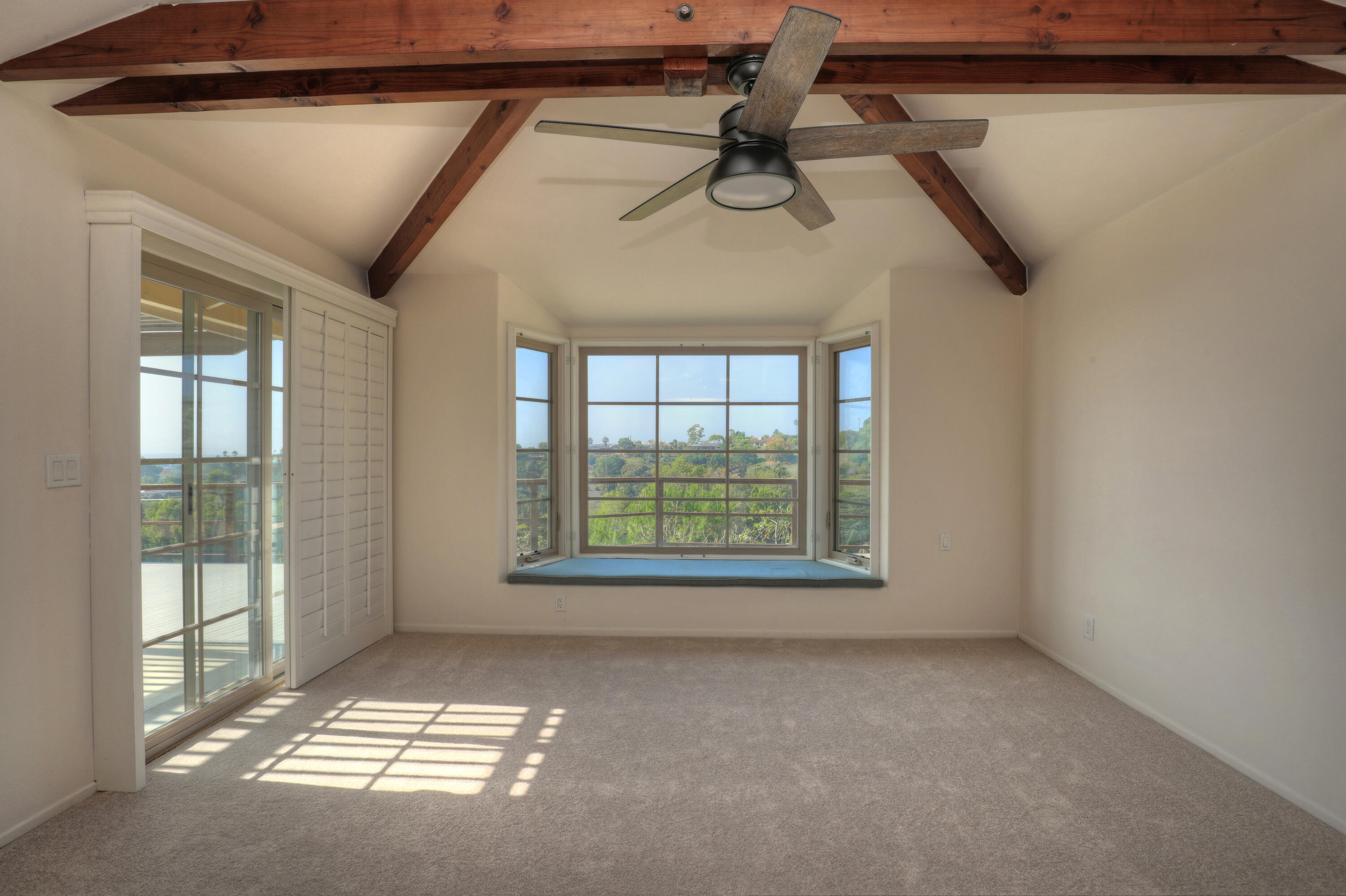 Santa Barbara, California 93111, United States, 4 Bedrooms Bedrooms, ,3 BathroomsBathrooms,Residential,Pending,237516