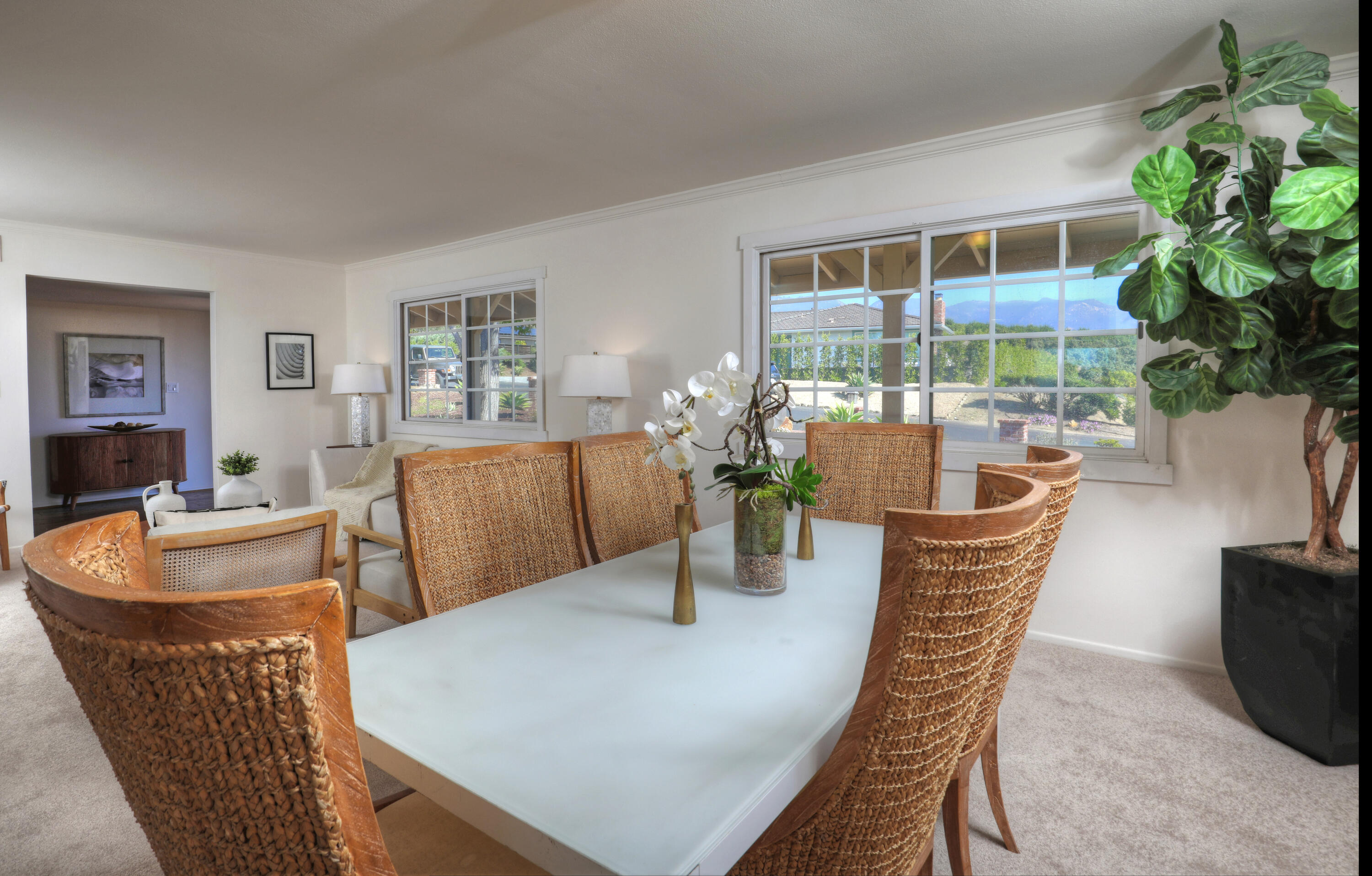 Santa Barbara, California 93111, United States, 4 Bedrooms Bedrooms, ,3 BathroomsBathrooms,Residential,Pending,237516