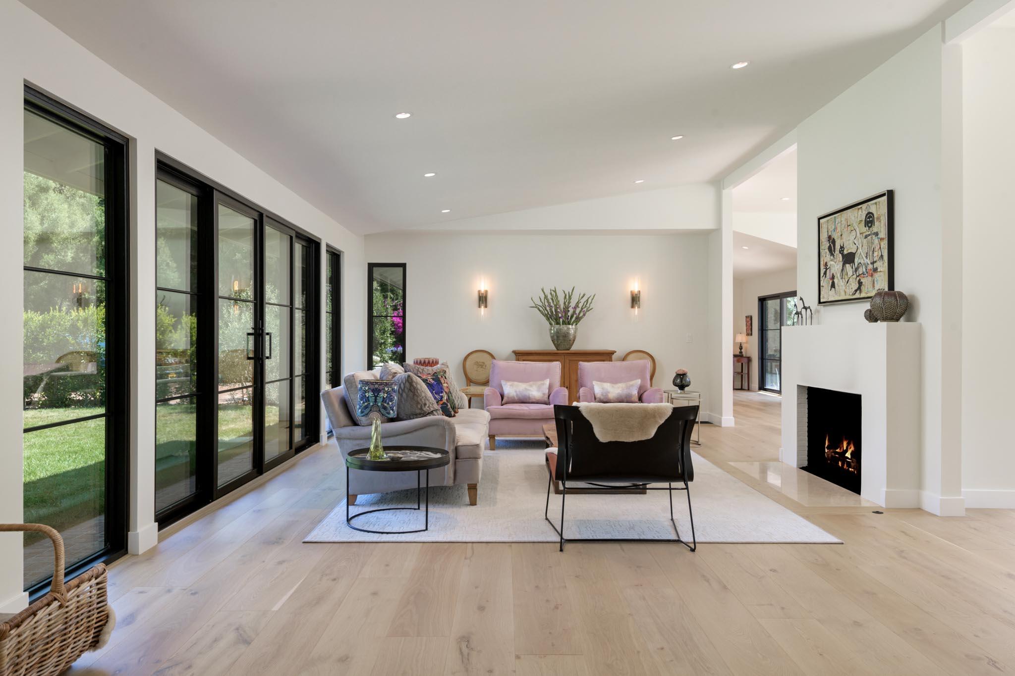 939 Las Palmas Drive