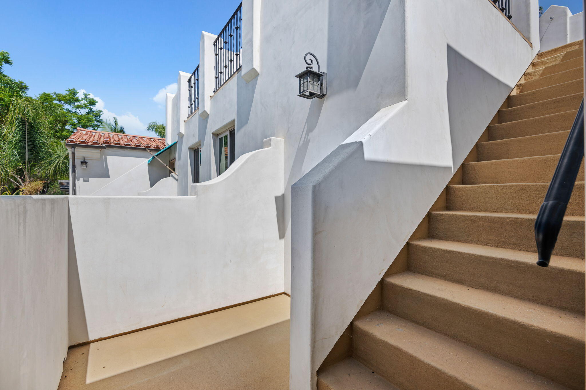 Santa Barbara, California 93101, United States, 6 Bedrooms Bedrooms, ,6 BathroomsBathrooms,Residential,Active,214836