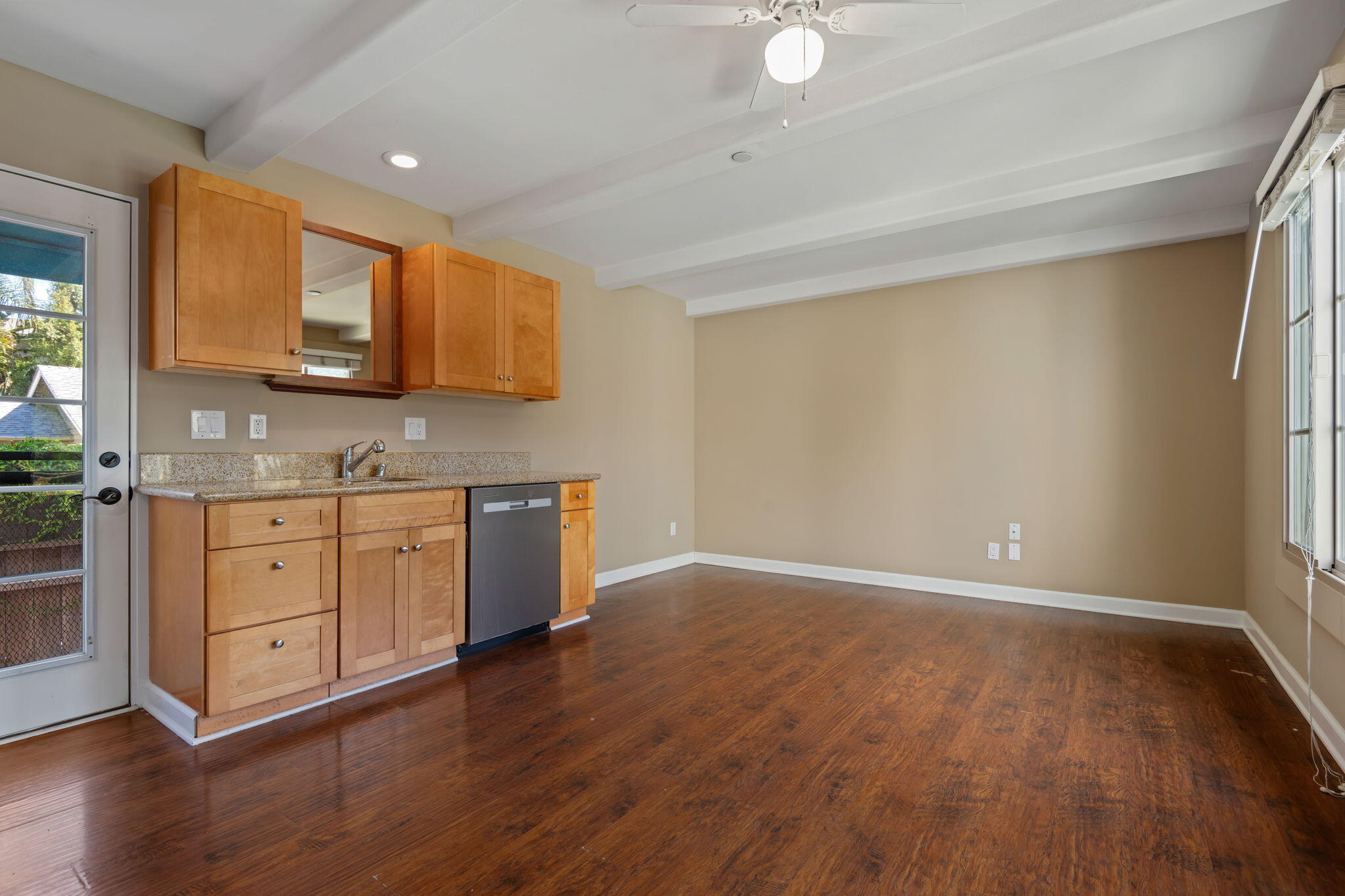 Santa Barbara, California 93101, United States, 6 Bedrooms Bedrooms, ,6 BathroomsBathrooms,Residential,Active,214836