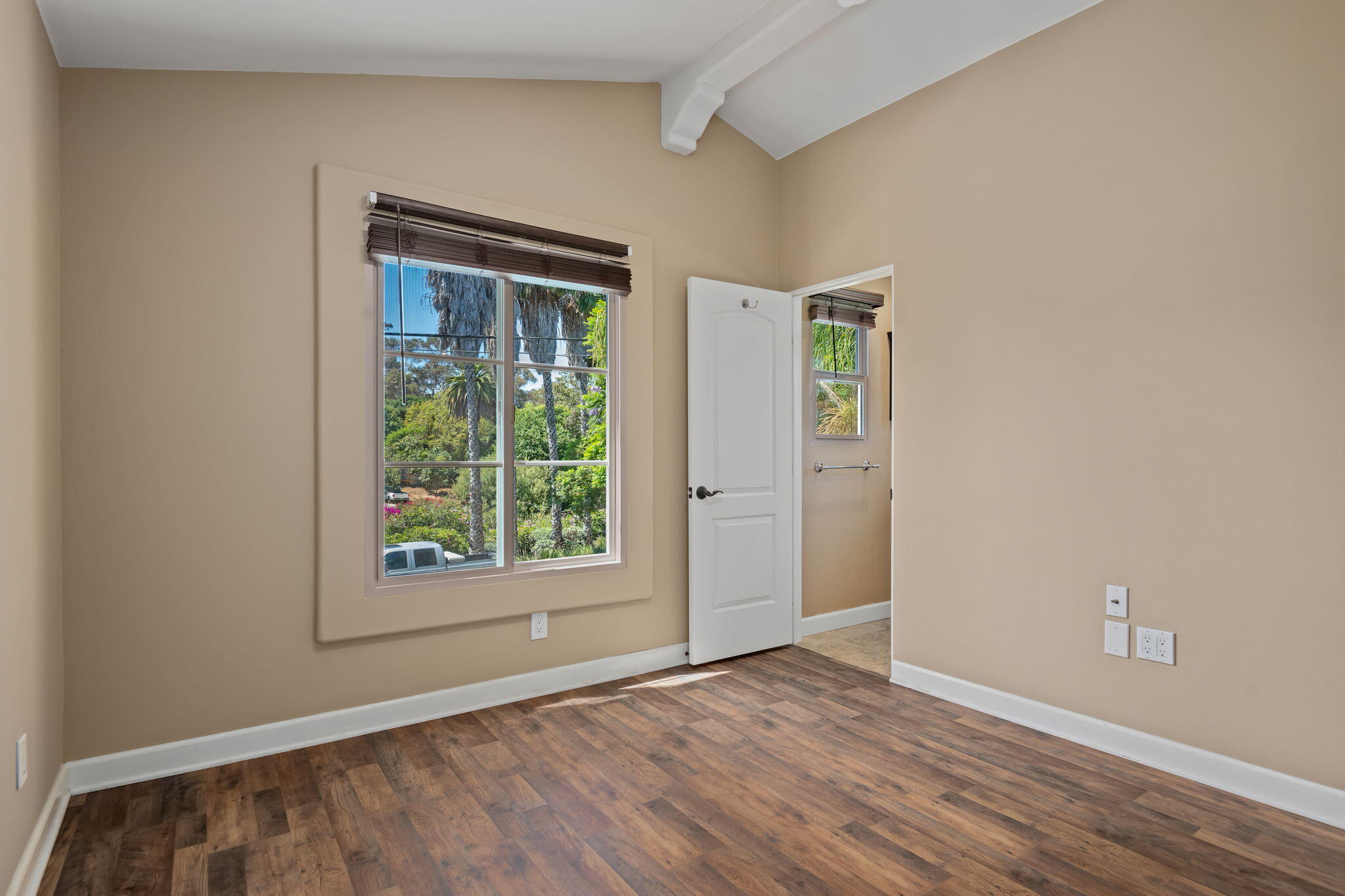 Santa Barbara, California 93101, United States, 6 Bedrooms Bedrooms, ,6 BathroomsBathrooms,Residential,Active,214836