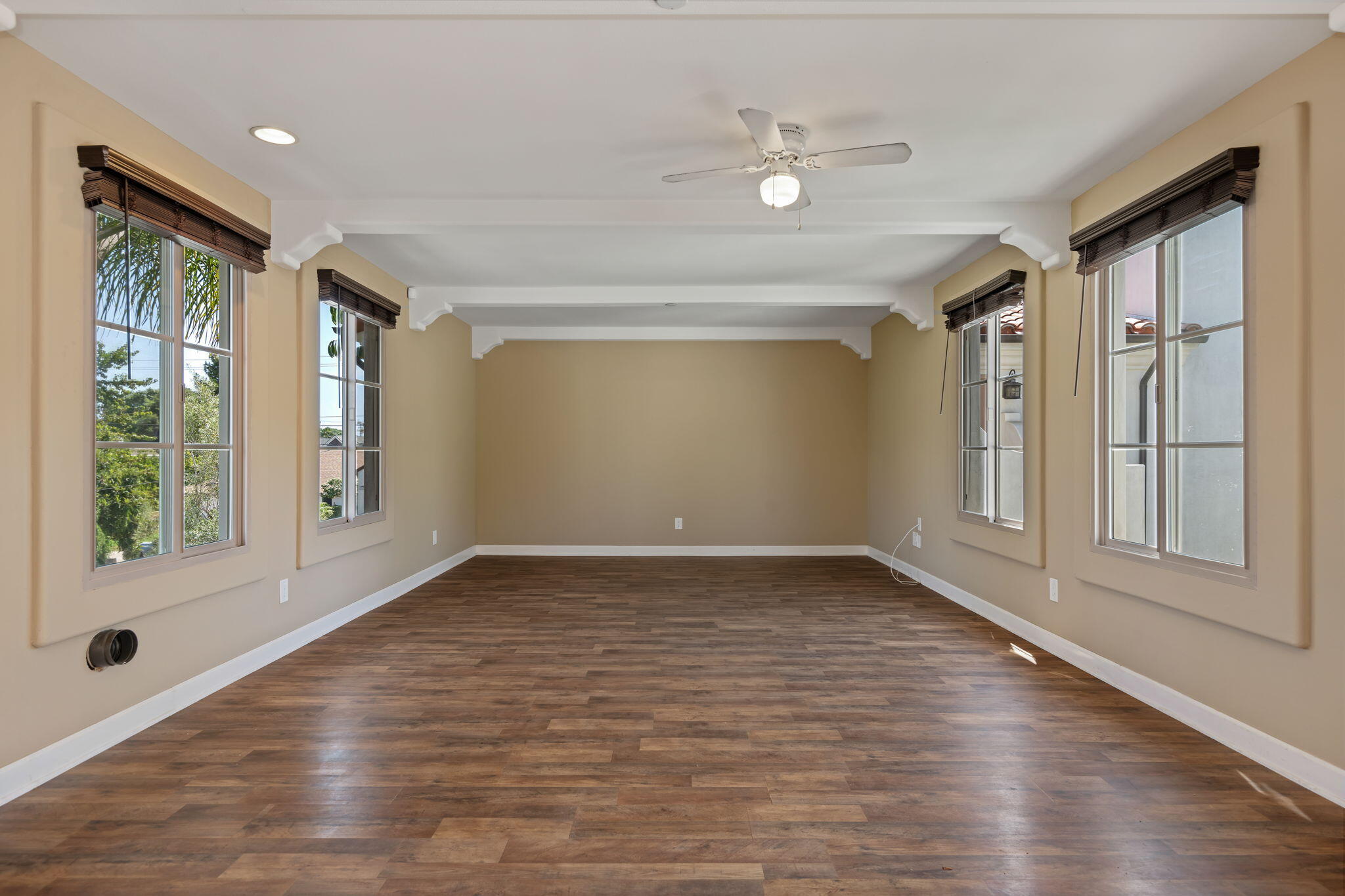 Santa Barbara, California 93101, United States, 6 Bedrooms Bedrooms, ,6 BathroomsBathrooms,Residential,Active,214836