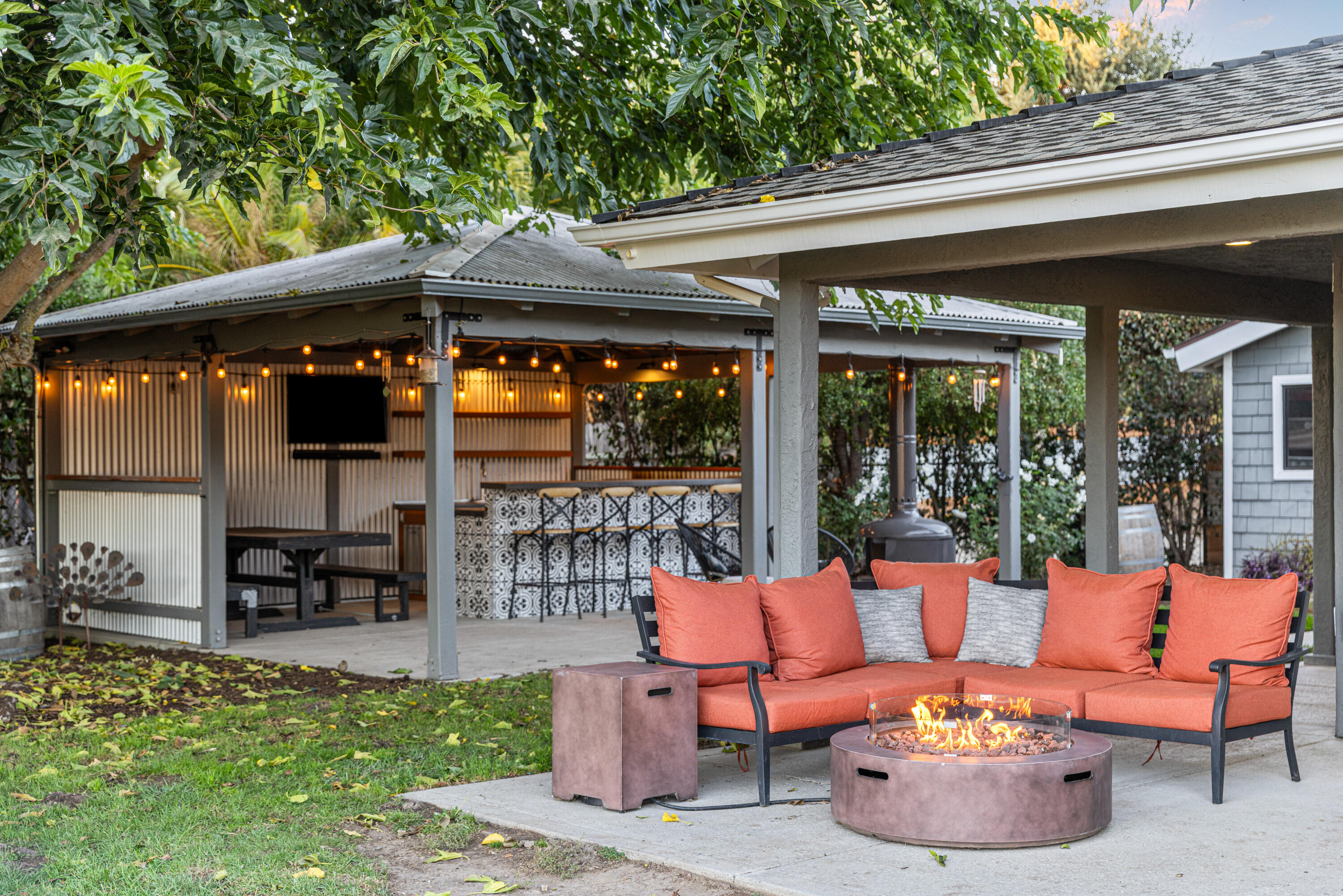 Solvang, California 93463, United States, 4 Bedrooms Bedrooms, ,2 BathroomsBathrooms,Residential,Pending,34268