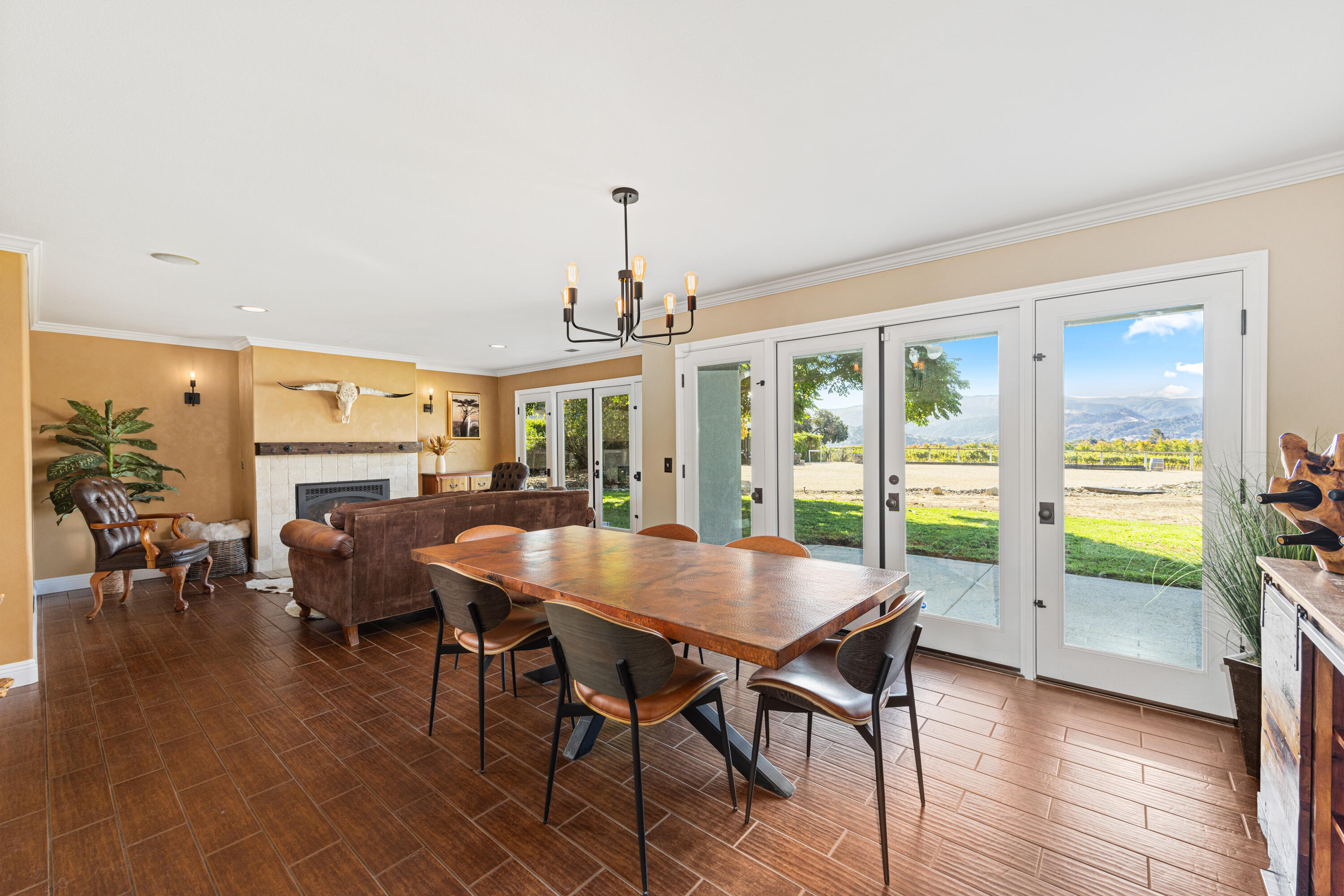 Solvang, California 93463, United States, 4 Bedrooms Bedrooms, ,2 BathroomsBathrooms,Residential,Pending,34268