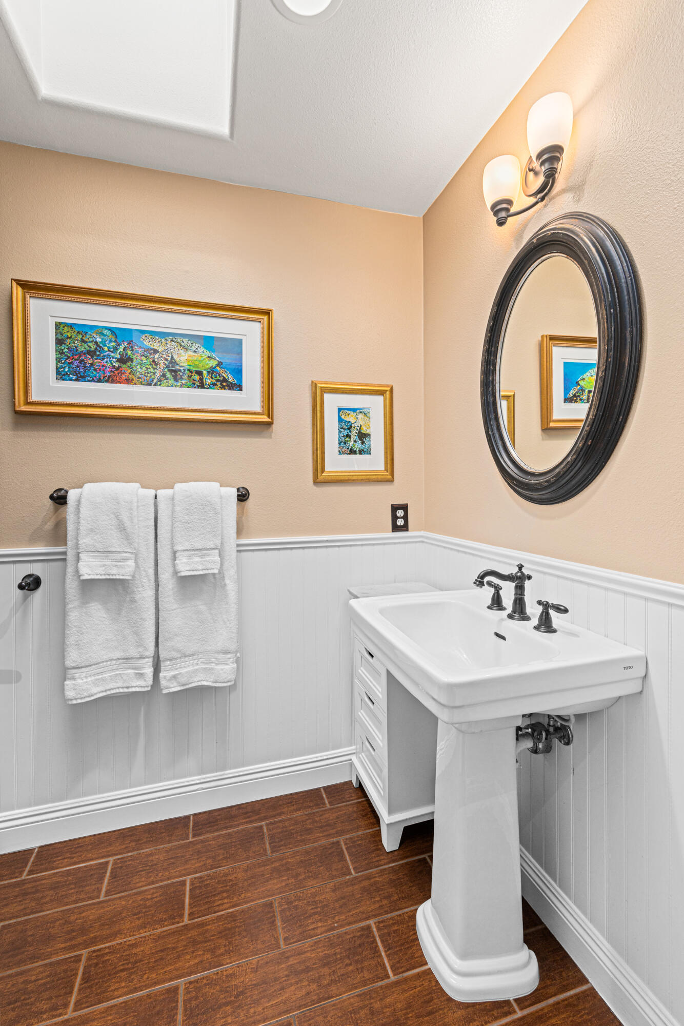 Solvang, California 93463, United States, 4 Bedrooms Bedrooms, ,2 BathroomsBathrooms,Residential,Pending,34268