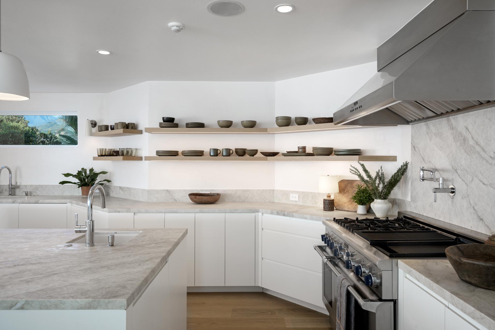 Carpinteria, California 93013, United States, 6 Bedrooms Bedrooms, ,7 BathroomsBathrooms,Residential,Active,228585