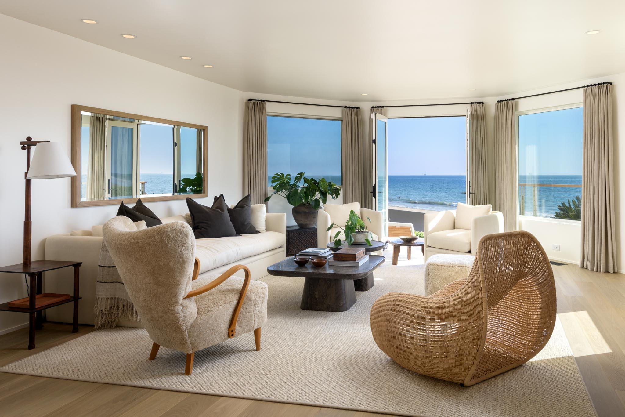 Carpinteria, California 93013, United States, 6 Bedrooms Bedrooms, ,7 BathroomsBathrooms,Residential,Active,228585