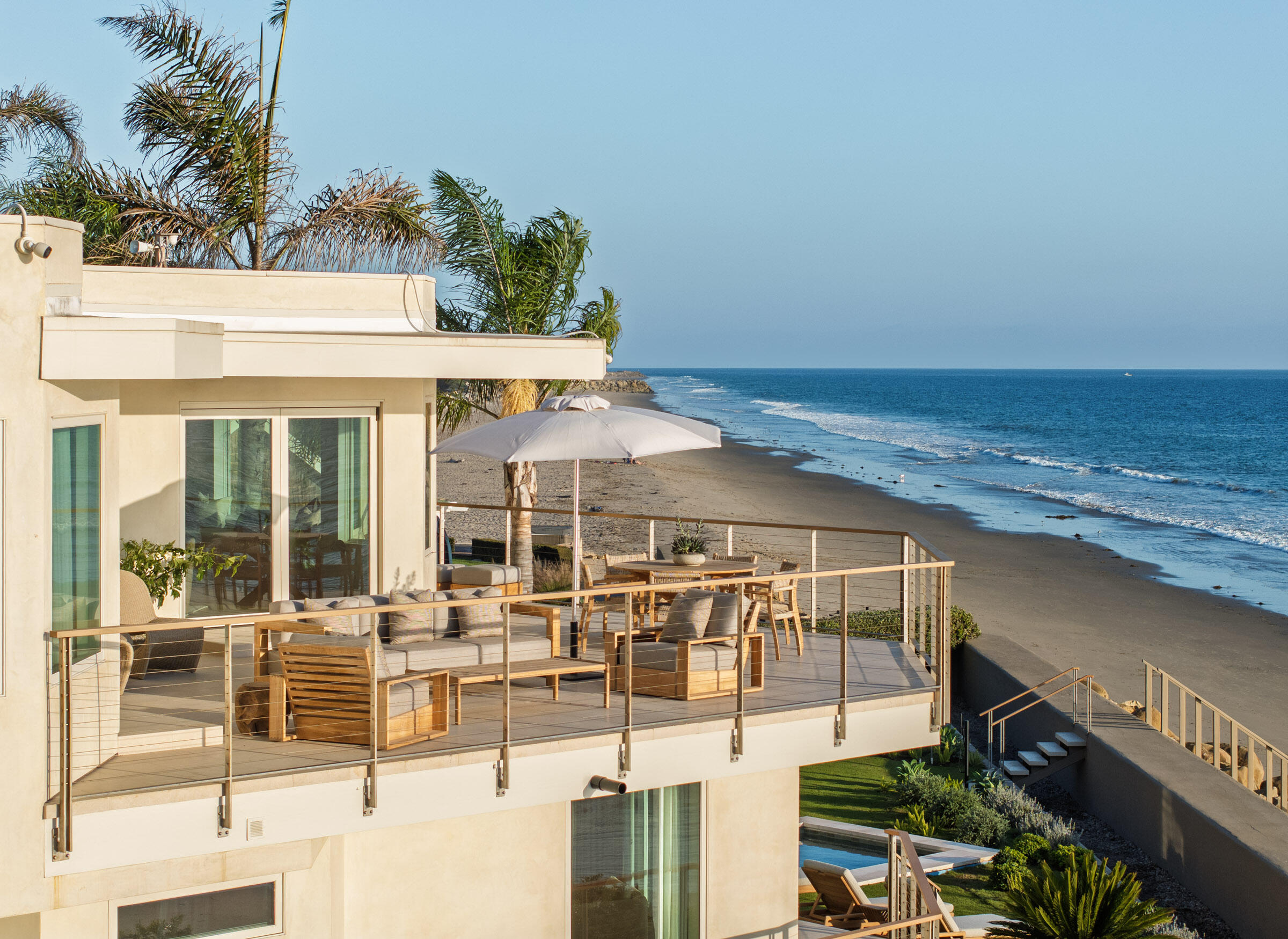 Carpinteria, California 93013, United States, 6 Bedrooms Bedrooms, ,7 BathroomsBathrooms,Residential,Active,228585