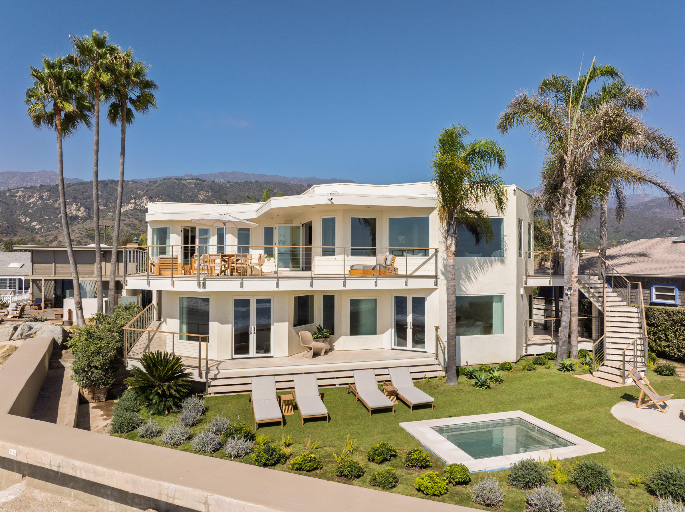 Carpinteria, California 93013, United States, 6 Bedrooms Bedrooms, ,7 BathroomsBathrooms,Residential,Active,228585