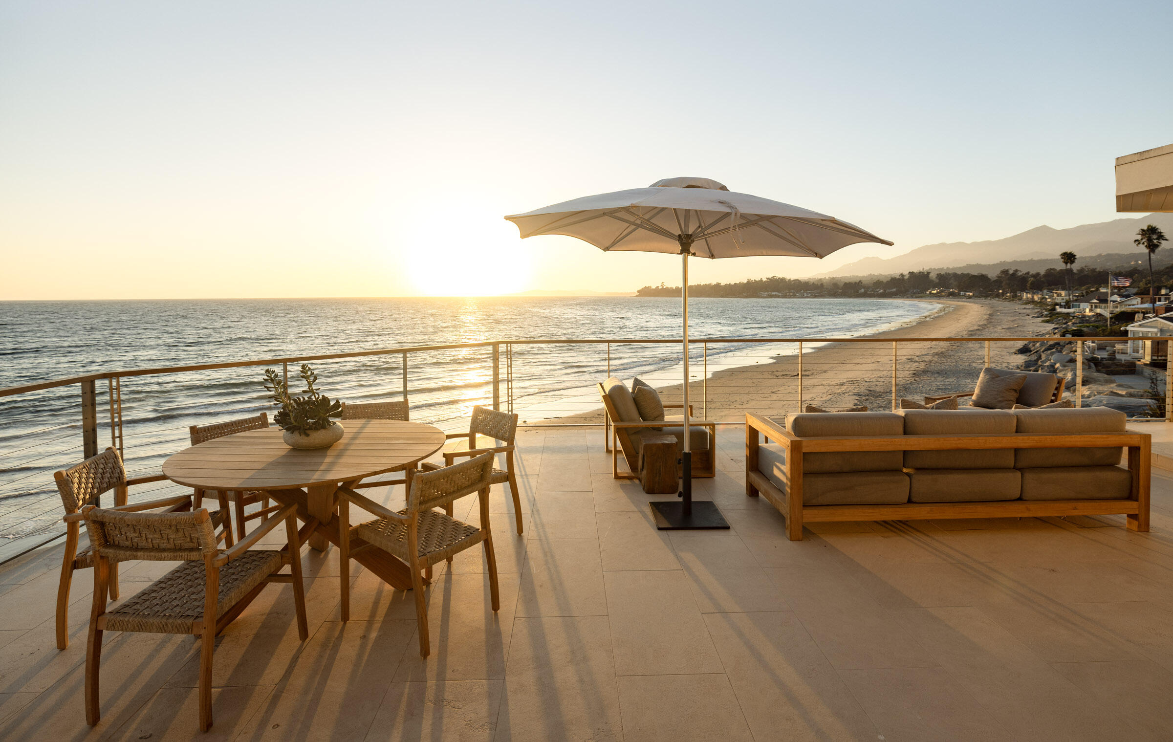 Carpinteria, California 93013, United States, 6 Bedrooms Bedrooms, ,7 BathroomsBathrooms,Residential,Active,228585