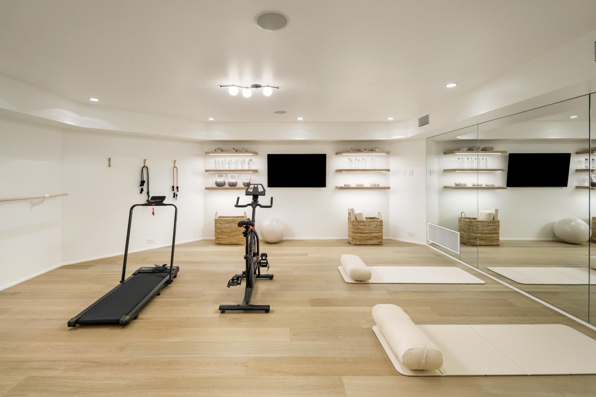 Carpinteria, California 93013, United States, 6 Bedrooms Bedrooms, ,7 BathroomsBathrooms,Residential,Active,228585