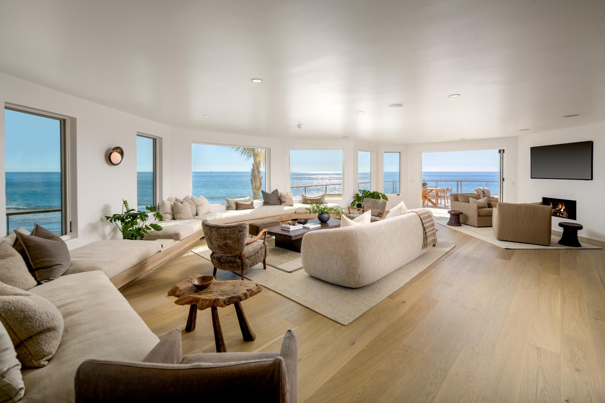 Carpinteria, California 93013, United States, 6 Bedrooms Bedrooms, ,7 BathroomsBathrooms,Residential,Active,228585