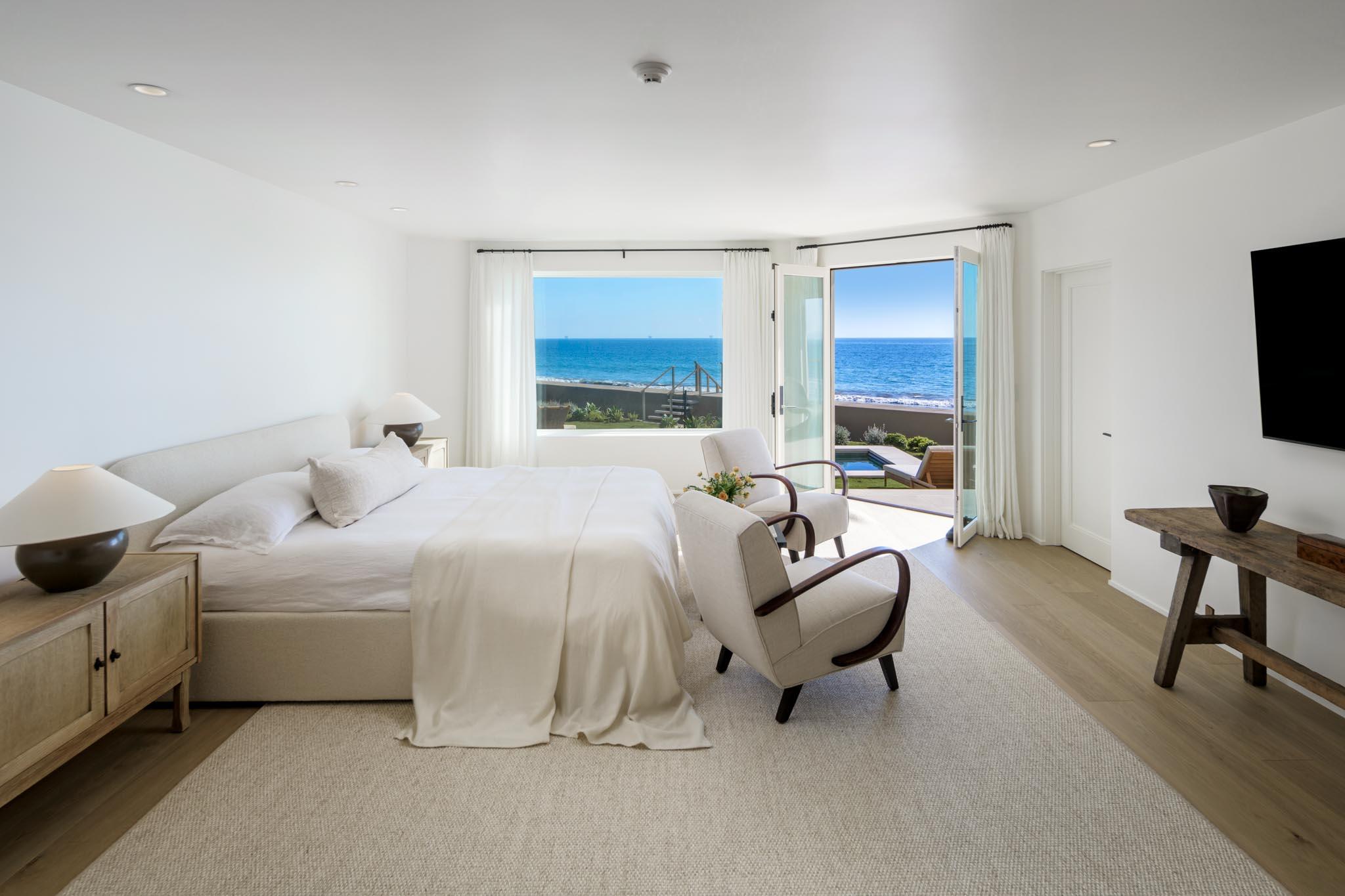 Carpinteria, California 93013, United States, 6 Bedrooms Bedrooms, ,7 BathroomsBathrooms,Residential,Active,228585