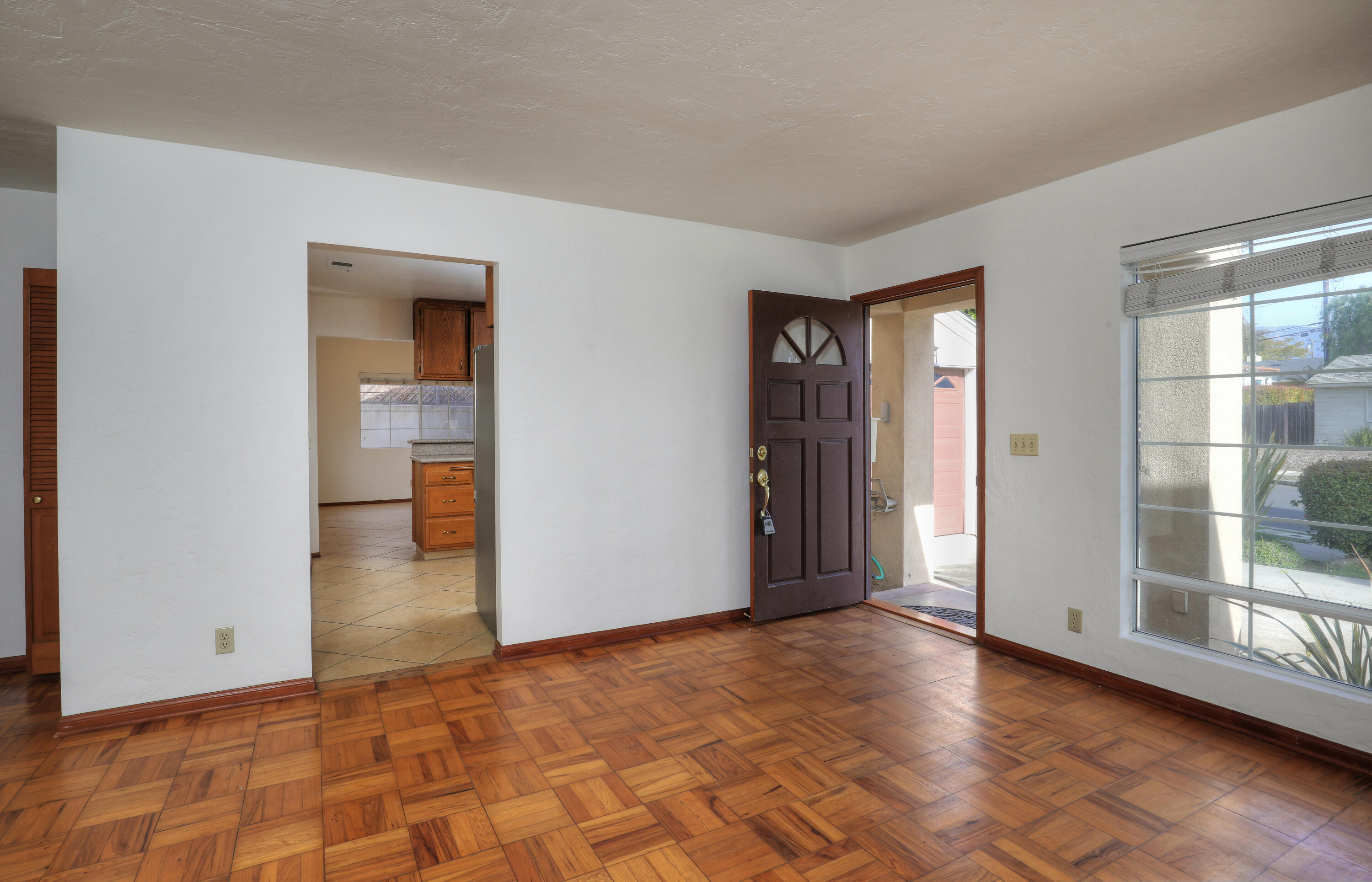 Santa Barbara, California 93109, United States, 3 Bedrooms Bedrooms, ,2 BathroomsBathrooms,Residential,Active,688