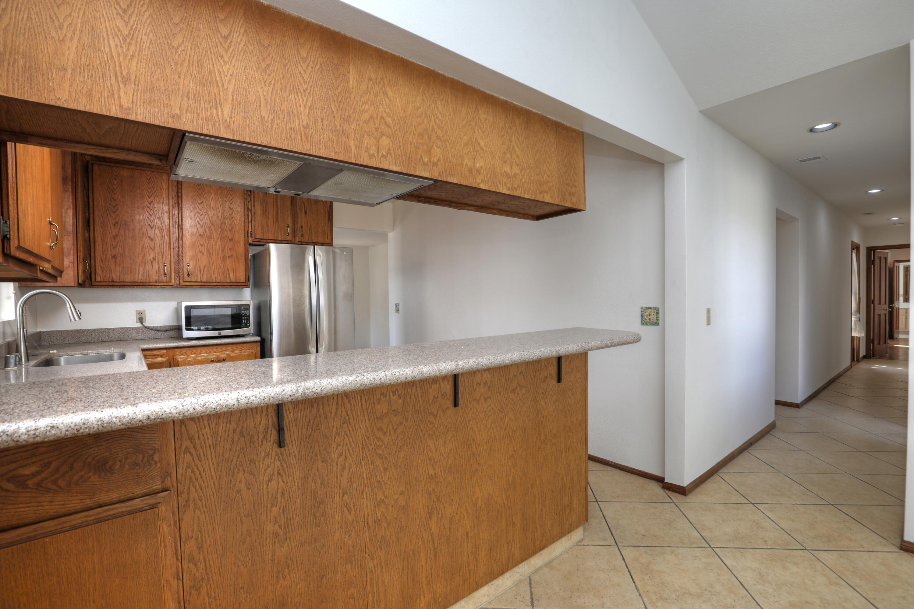 Santa Barbara, California 93109, United States, 3 Bedrooms Bedrooms, ,2 BathroomsBathrooms,Residential,Active,688