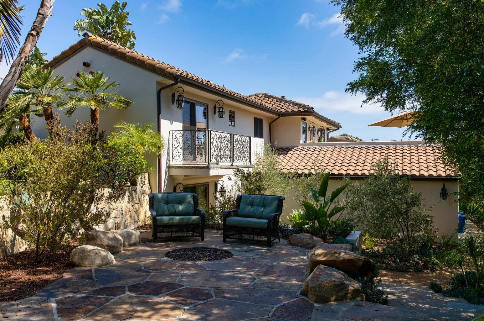 Santa Barbara, California 93105, United States, 4 Bedrooms Bedrooms, ,6 BathroomsBathrooms,Residential,Active,232667