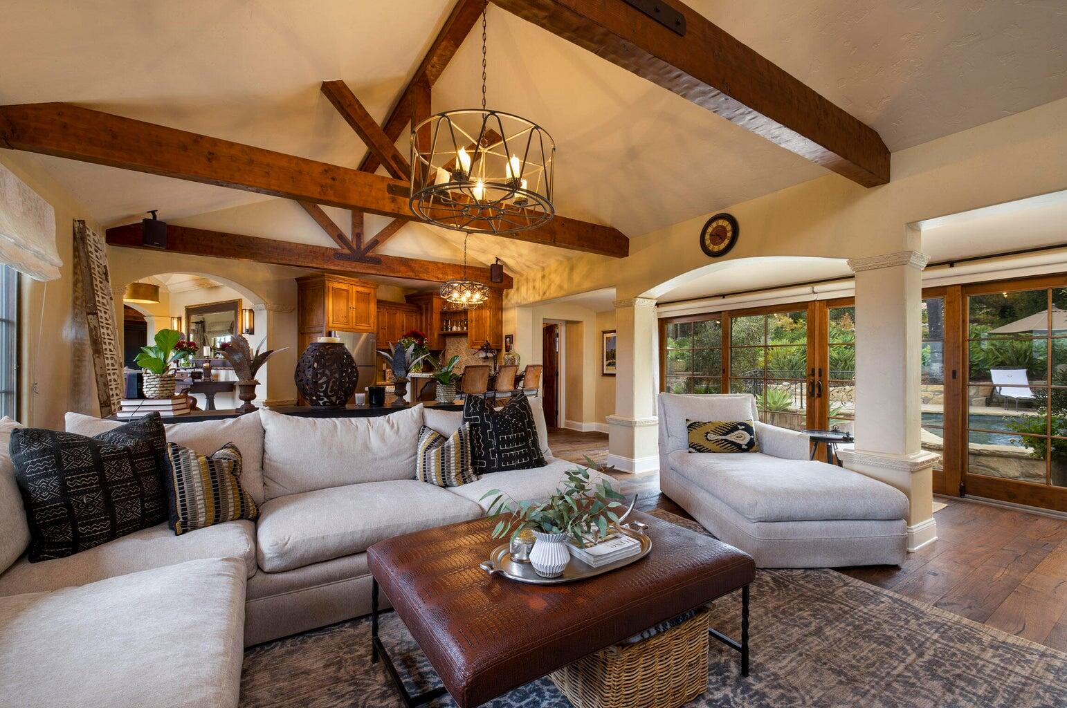 Santa Barbara, California 93105, United States, 4 Bedrooms Bedrooms, ,6 BathroomsBathrooms,Residential,Active,232667