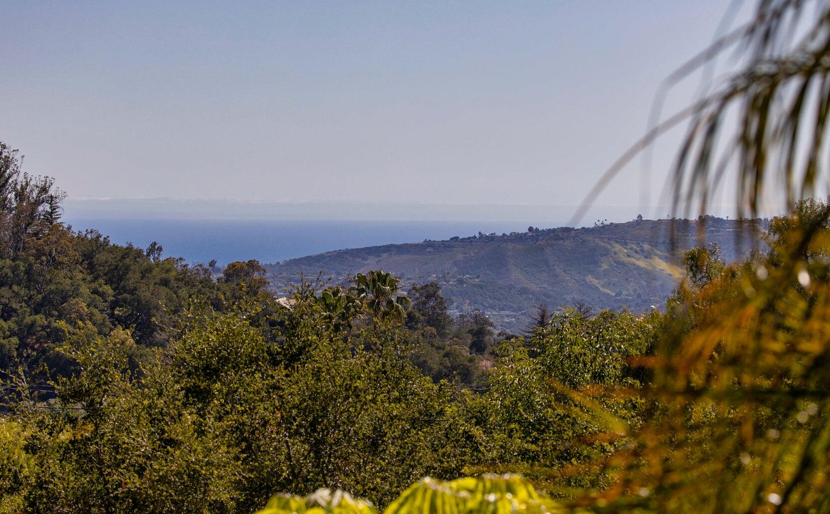 Santa Barbara, California 93105, United States, 4 Bedrooms Bedrooms, ,6 BathroomsBathrooms,Residential,Active,232667