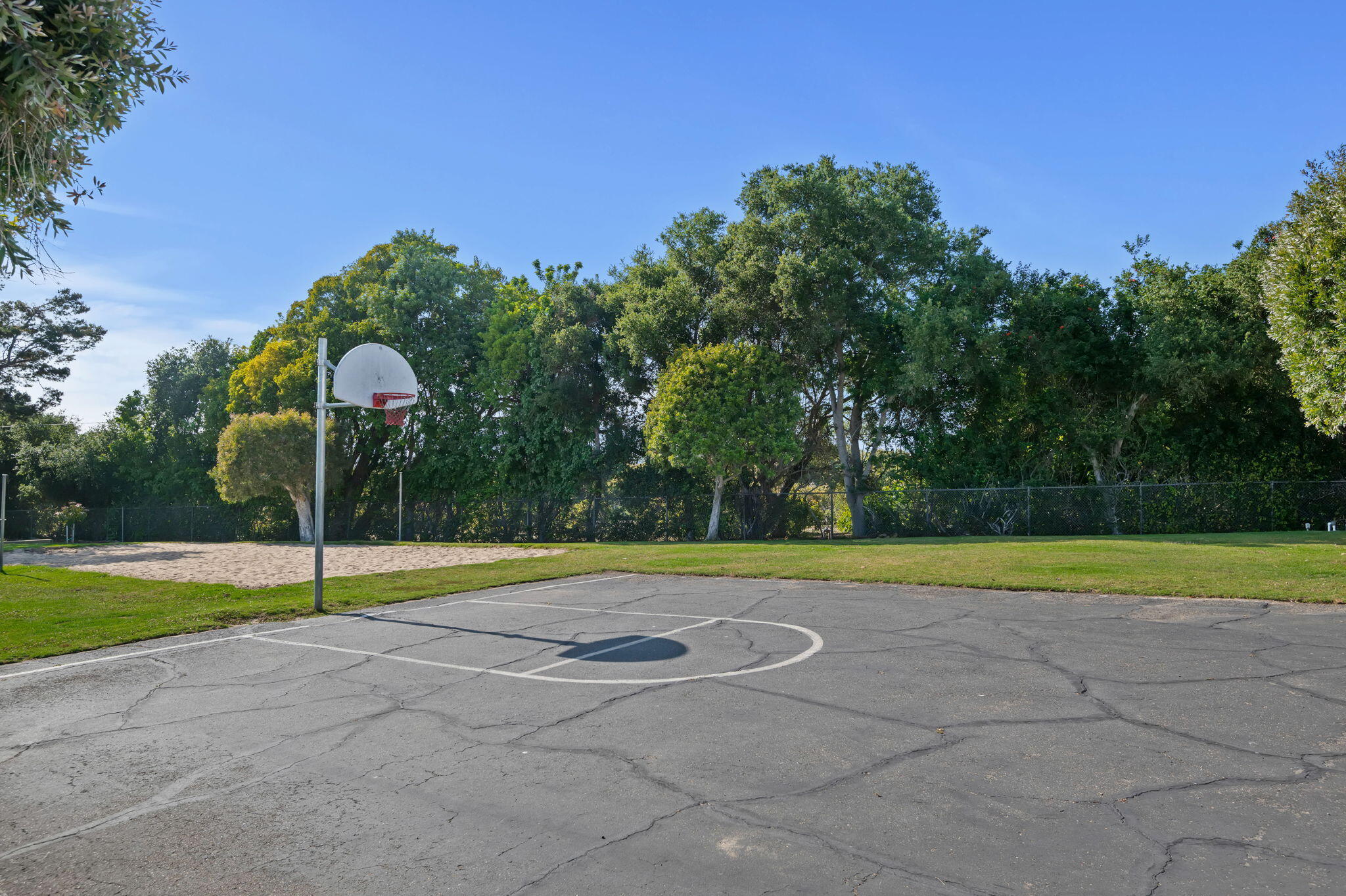 Carpinteria, California 93013, United States, 2 Bedrooms Bedrooms, ,1 BathroomBathrooms,Residential,Pending,205684