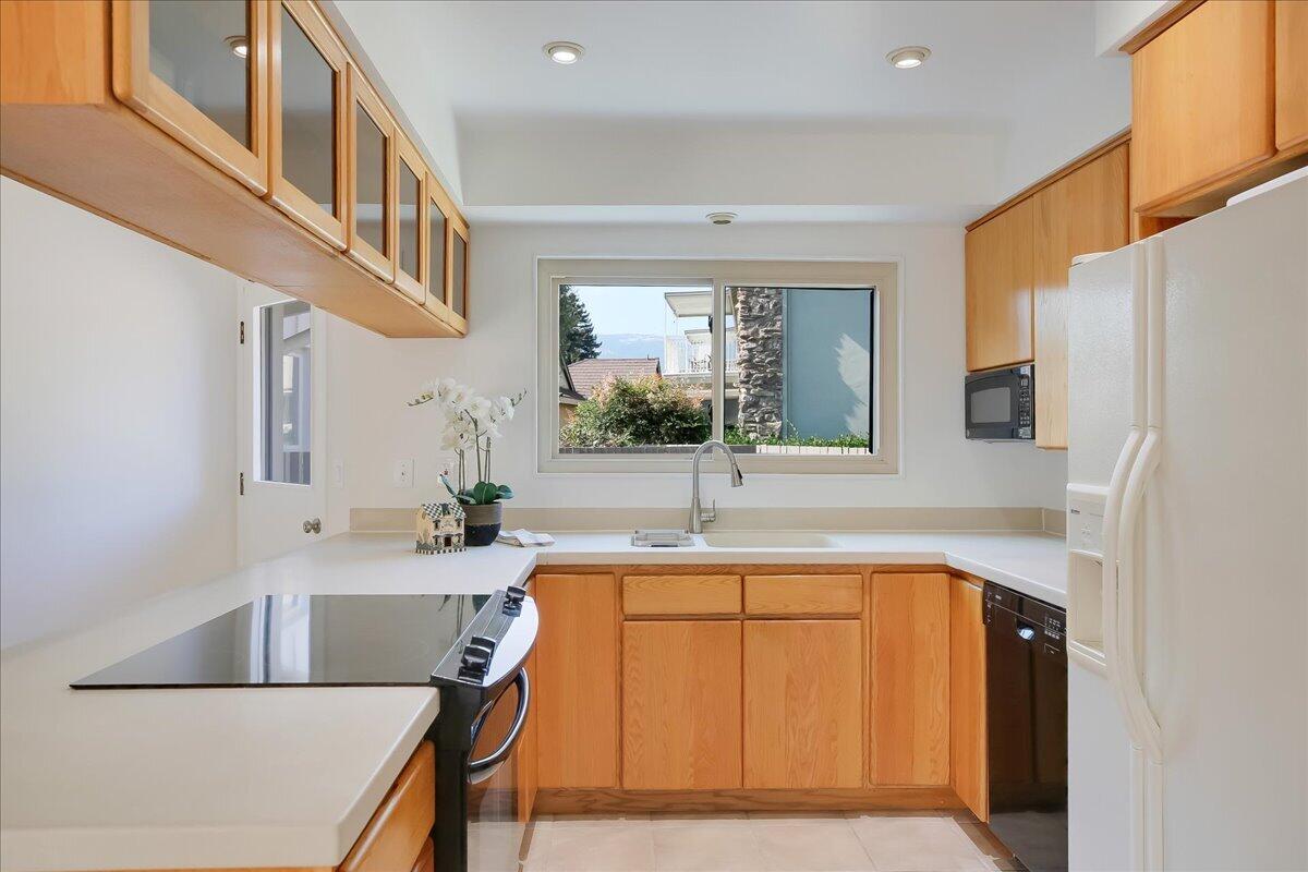 5726 Encina Road Road Unit 1