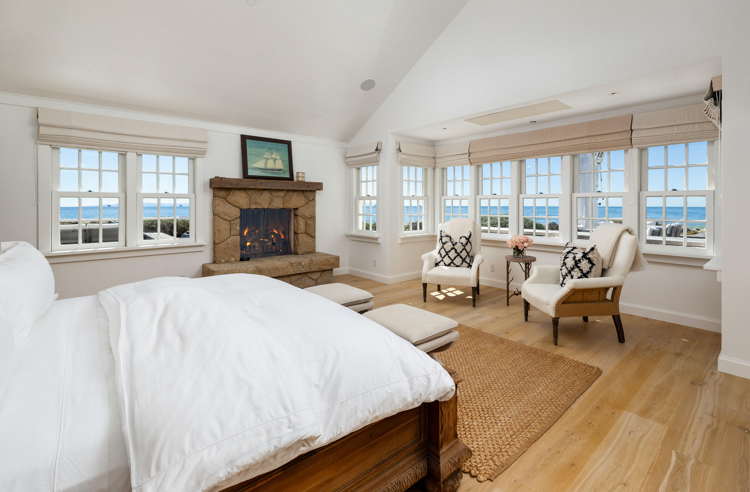 Carpinteria, California 93013, United States, 4 Bedrooms Bedrooms, ,5 BathroomsBathrooms,Residential,Active,238307